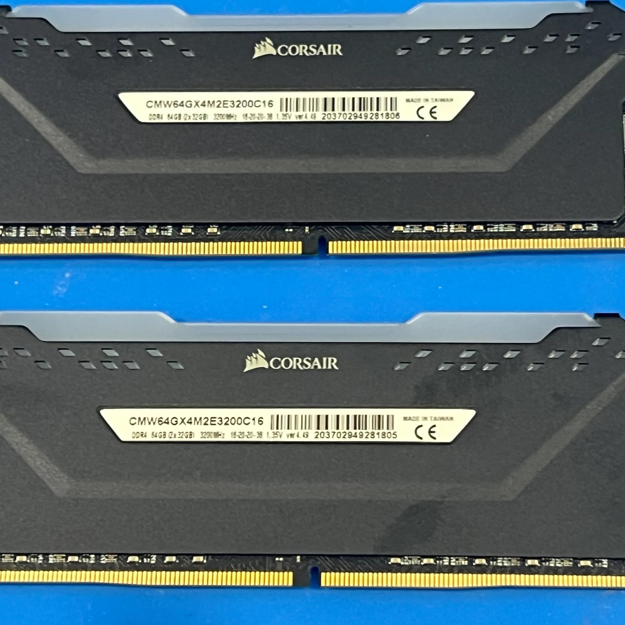 CORSAIR VENGEANCE® RGB PRO 64GB (2 x 32GB) DDR4 DRAM 3200MHz C16 Memory Kit — Black