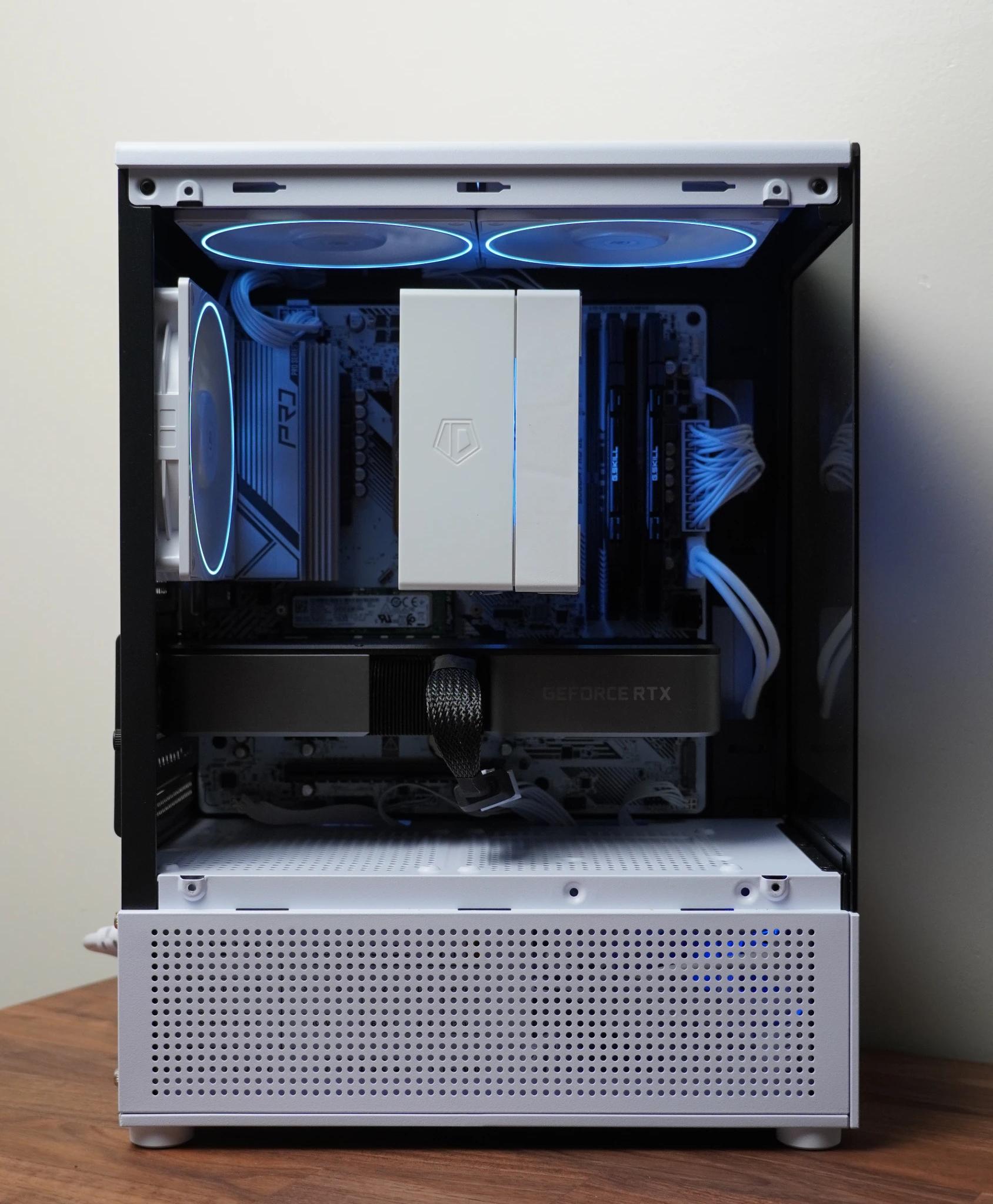 White Gaming Pc | Ryzen 7 5700X | RTX 3070 | DDR4 16GB | 512GB NVMe | Win 11 Pro (Activated)