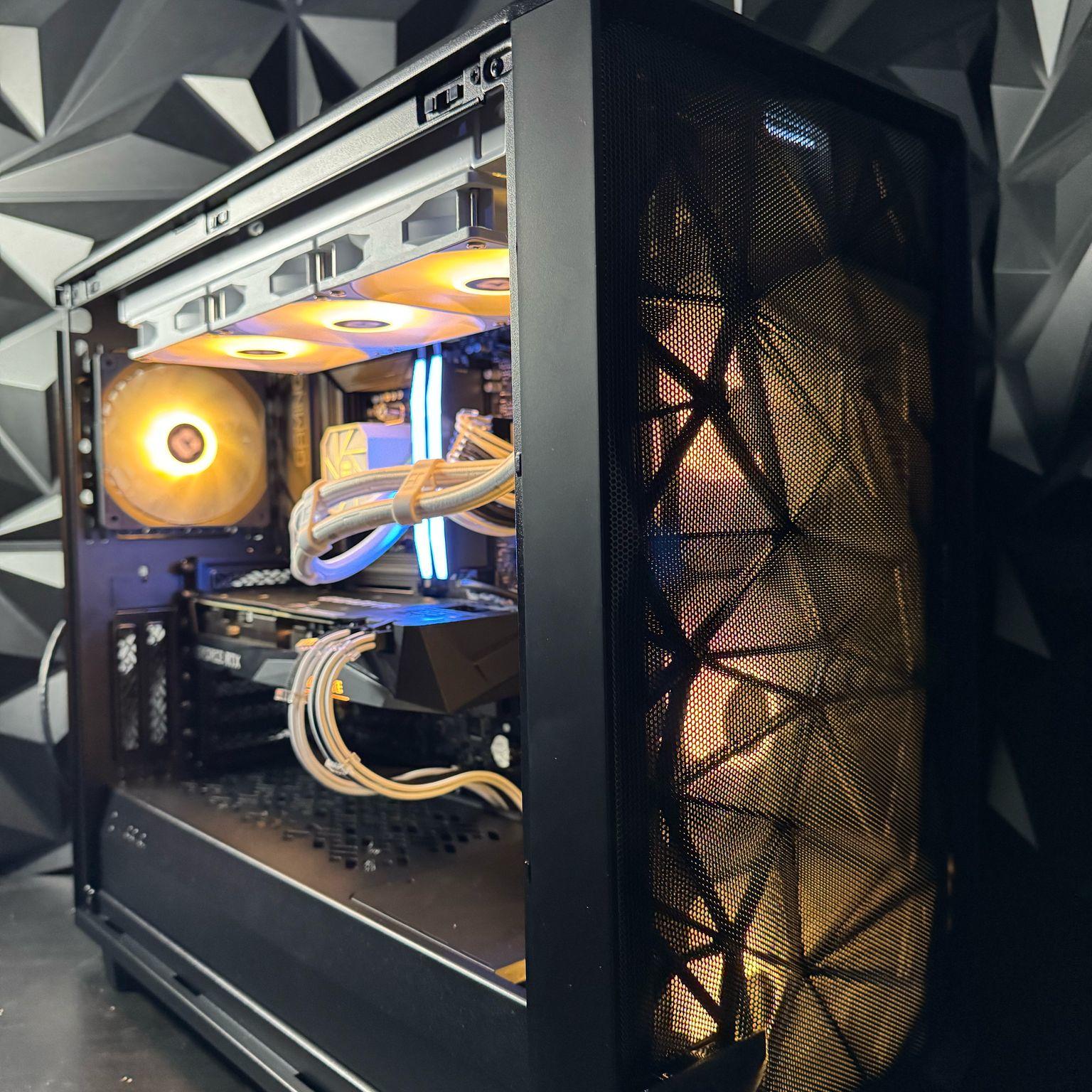 🎰 The Jackpot 777 🎰 Ryzen 7 7700X| RTZ 3070| 32 GB DDR5| 1.5 TB NVMe