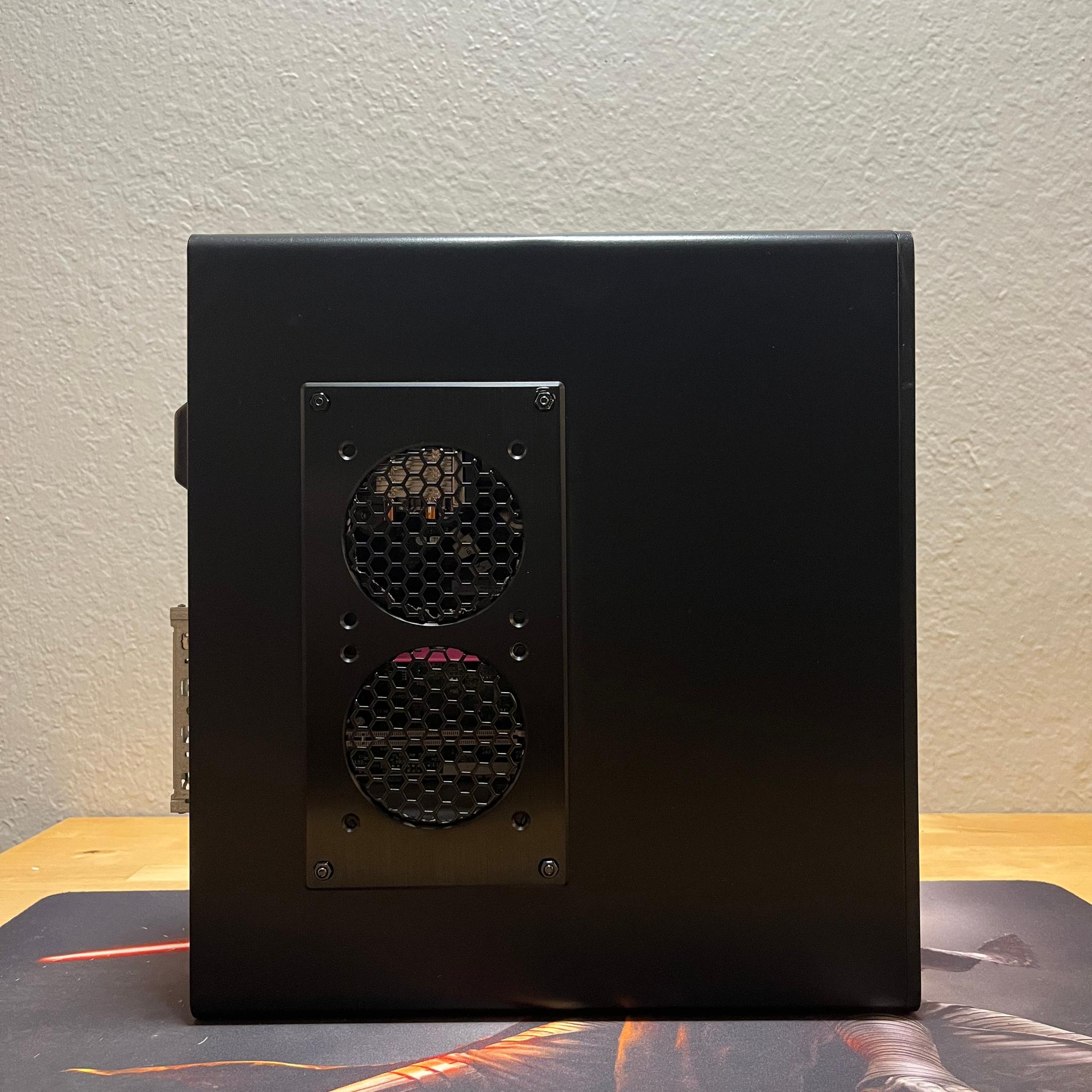 RTX 3050 6GB | i5-9600K 3.7Ghz 🔥 | 256GB NVMe SSD | 32GB DDR4 | 500W PSU | Modded