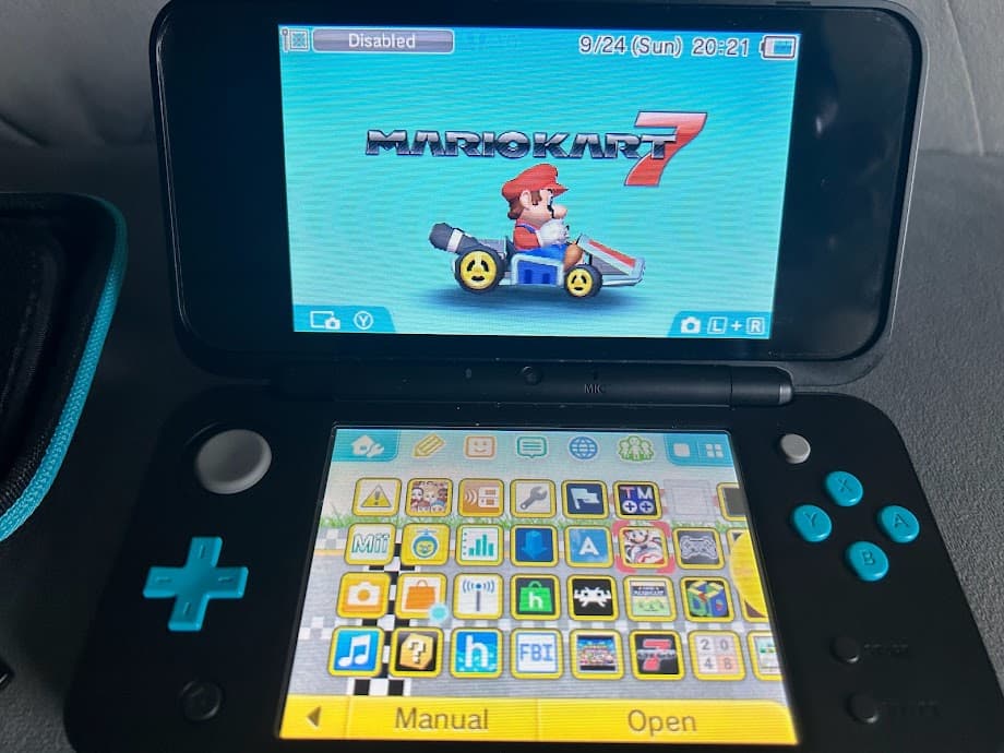 Nintendo New 2DS XL - Black / Turquoise