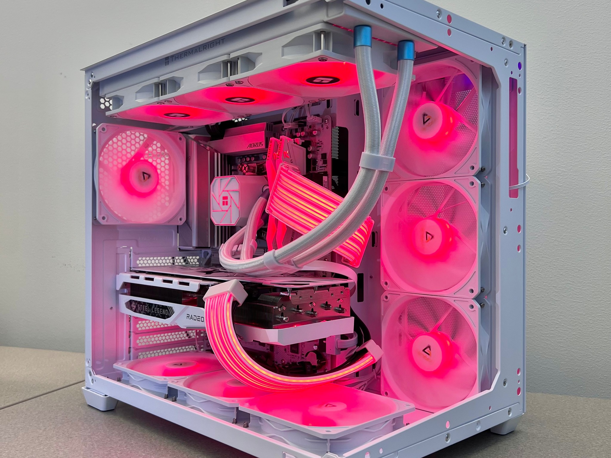 👑👑AMD KING👑👑RX 7900 GRE 16 GB⭐️RYZEN 7700X⭐️32 GB DDR5⭐️1 TB GEN 4 SSD⭐️WIFI