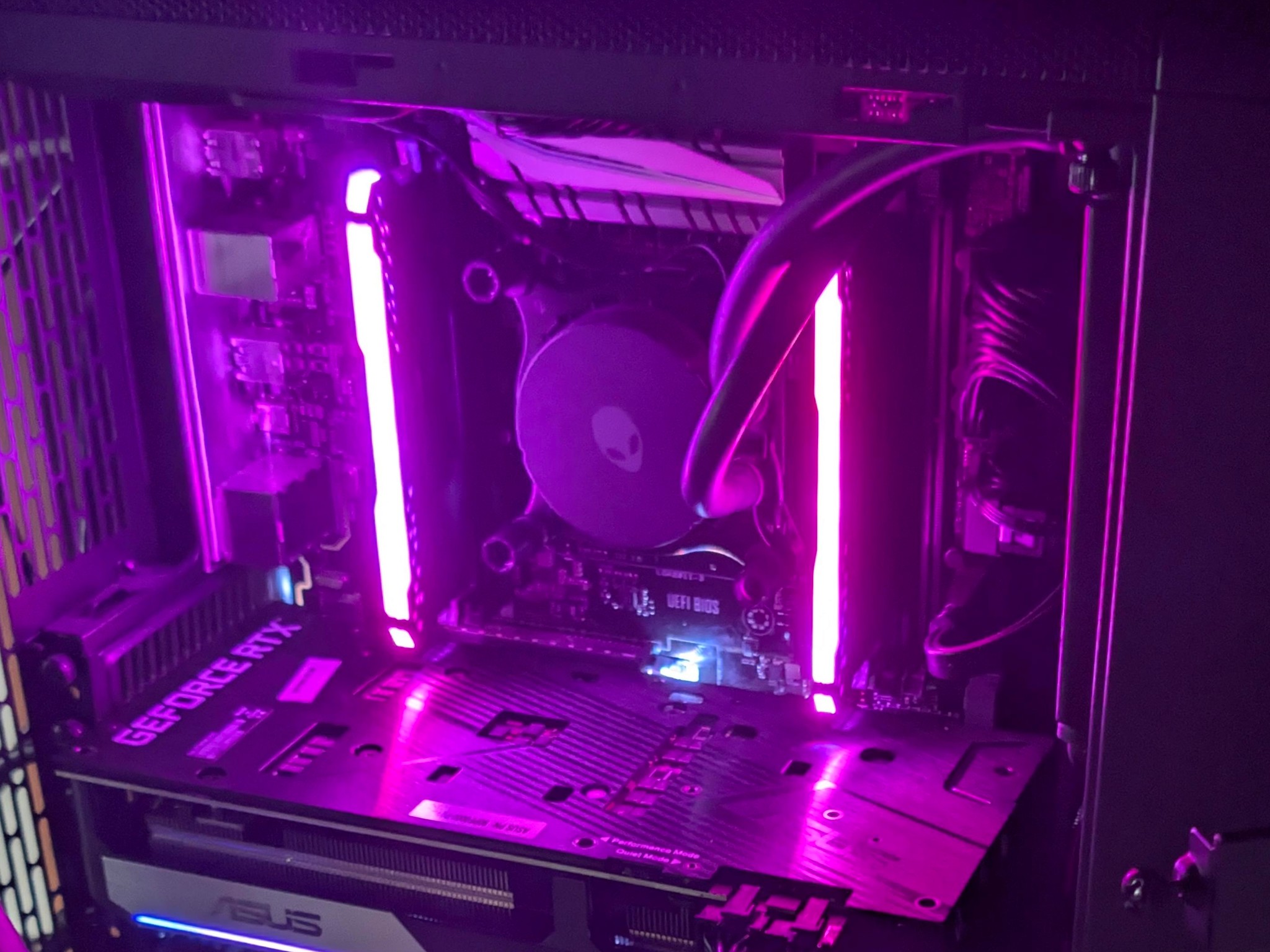 Corsair Vengeance RGB Pro 32GB (2 x 16GB) DDR4 3200 MHz MT/s Memory RAM CL16
