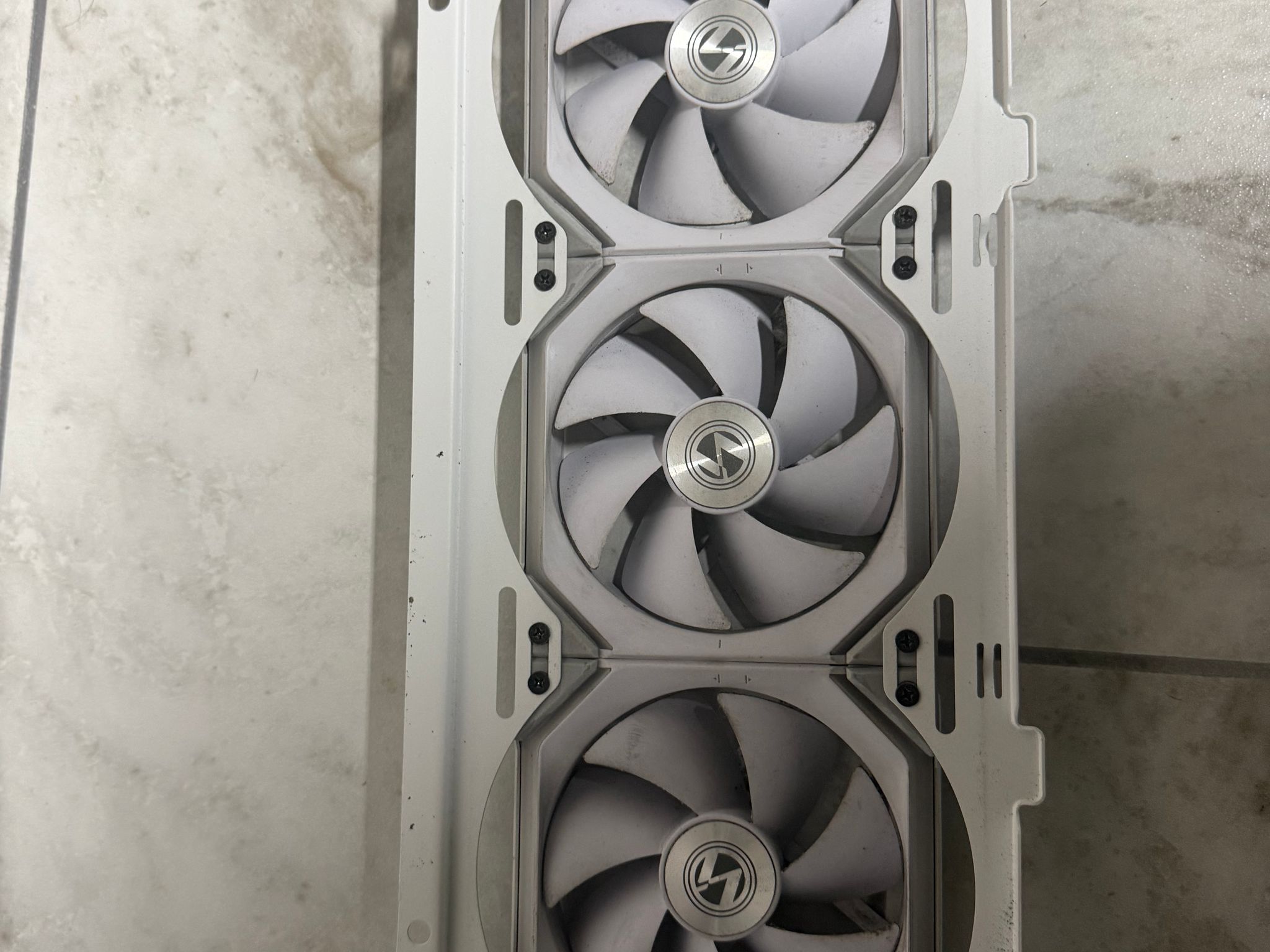 Lian Li LANCOOL 205 Mesh White No Tempered Glass