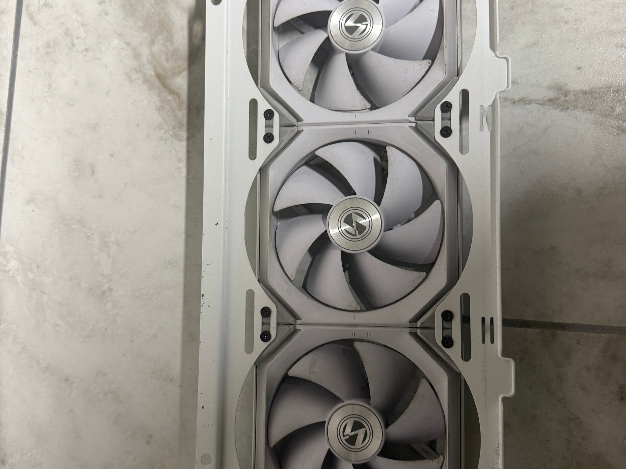 Lian Li LANCOOL 205 Mesh White No Tempered Glass
