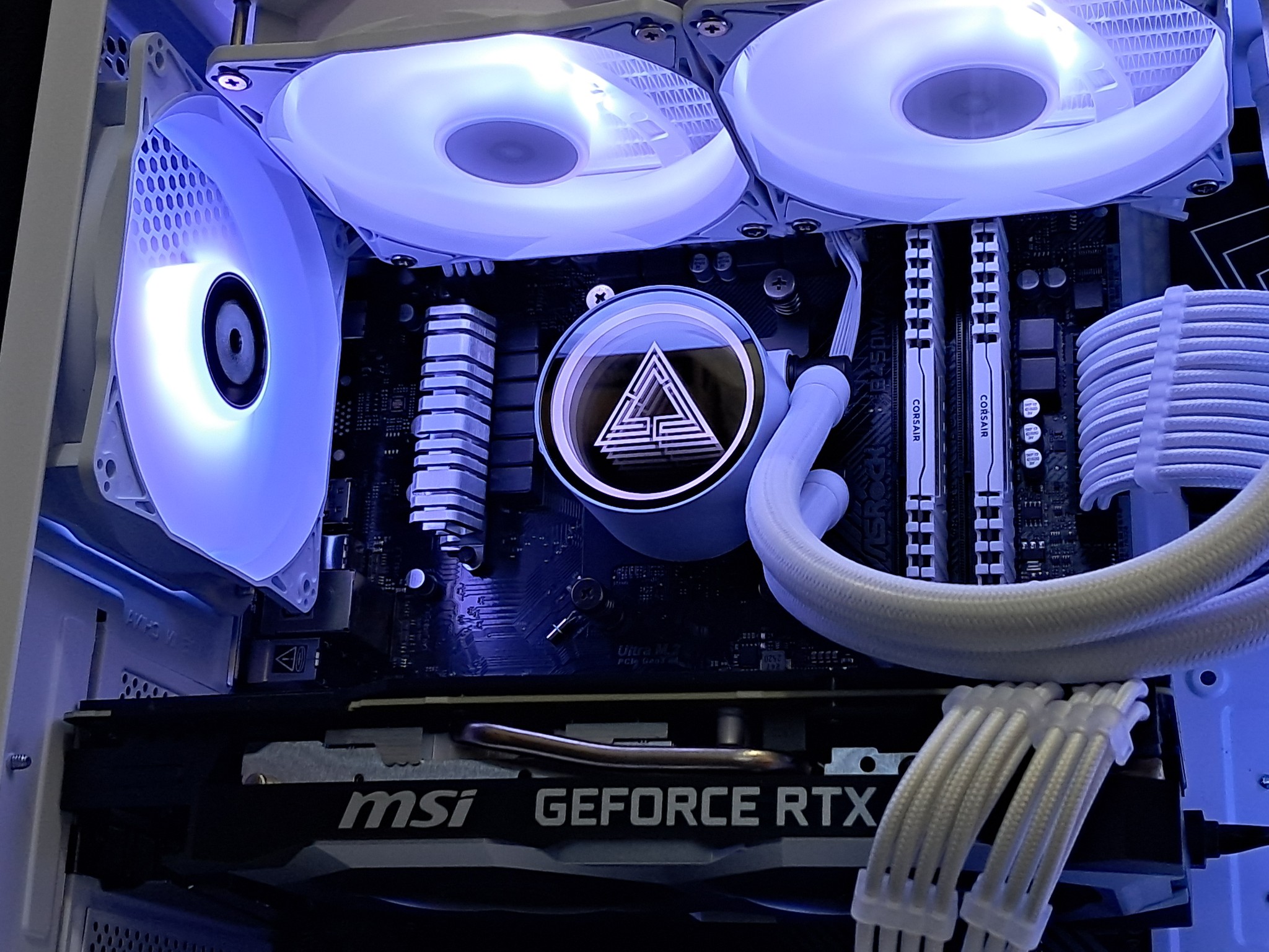 ❄️Frosty RTX Gamer❄️2070 Super | Ryzen 5 5500 | 16GB Corsair DDR4 | 1.25 TB SSD | WiFi!