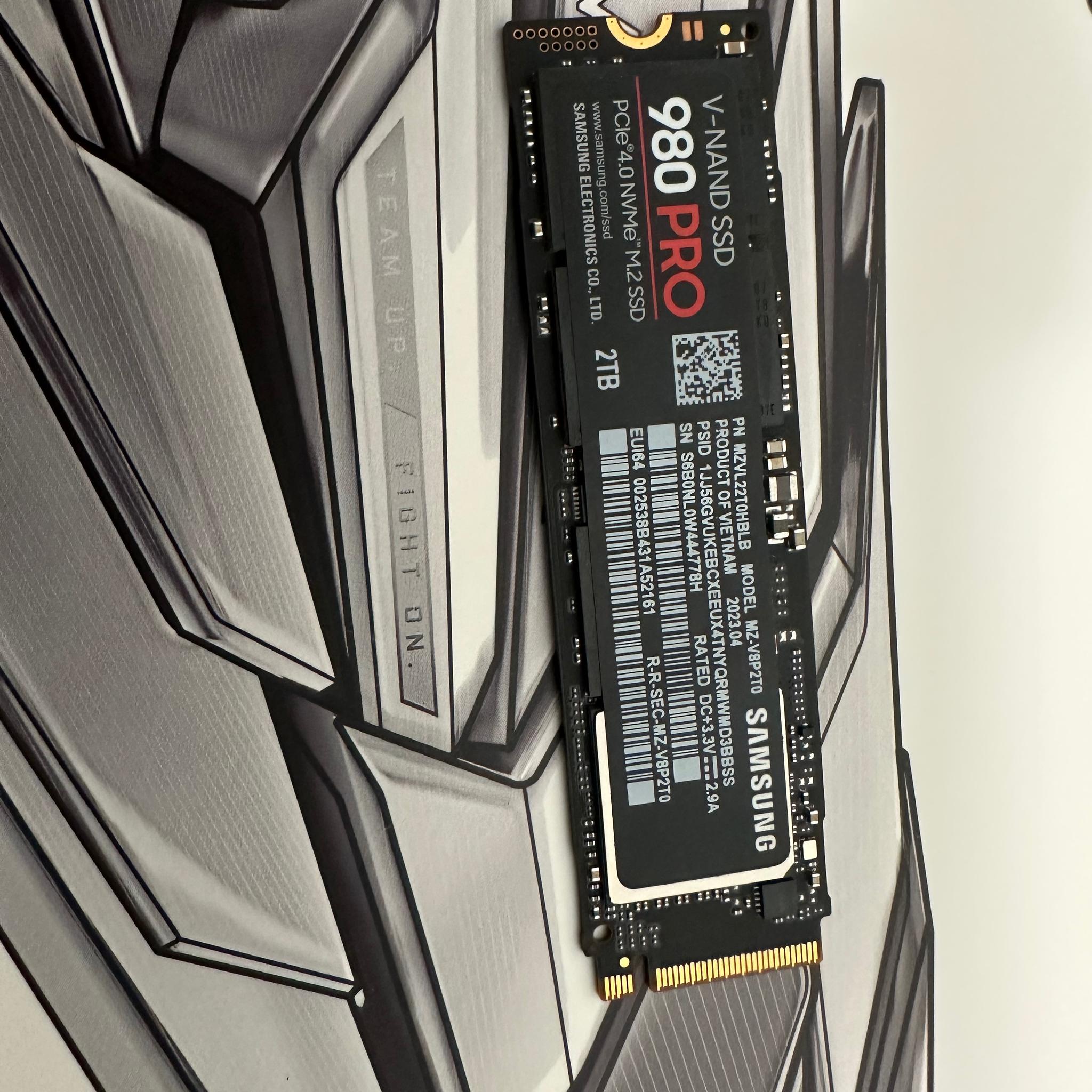 ASUS ROG Strix X870E-E Gaming WiFi AM5 ATX 9800x3d And 990 Pro 2TB