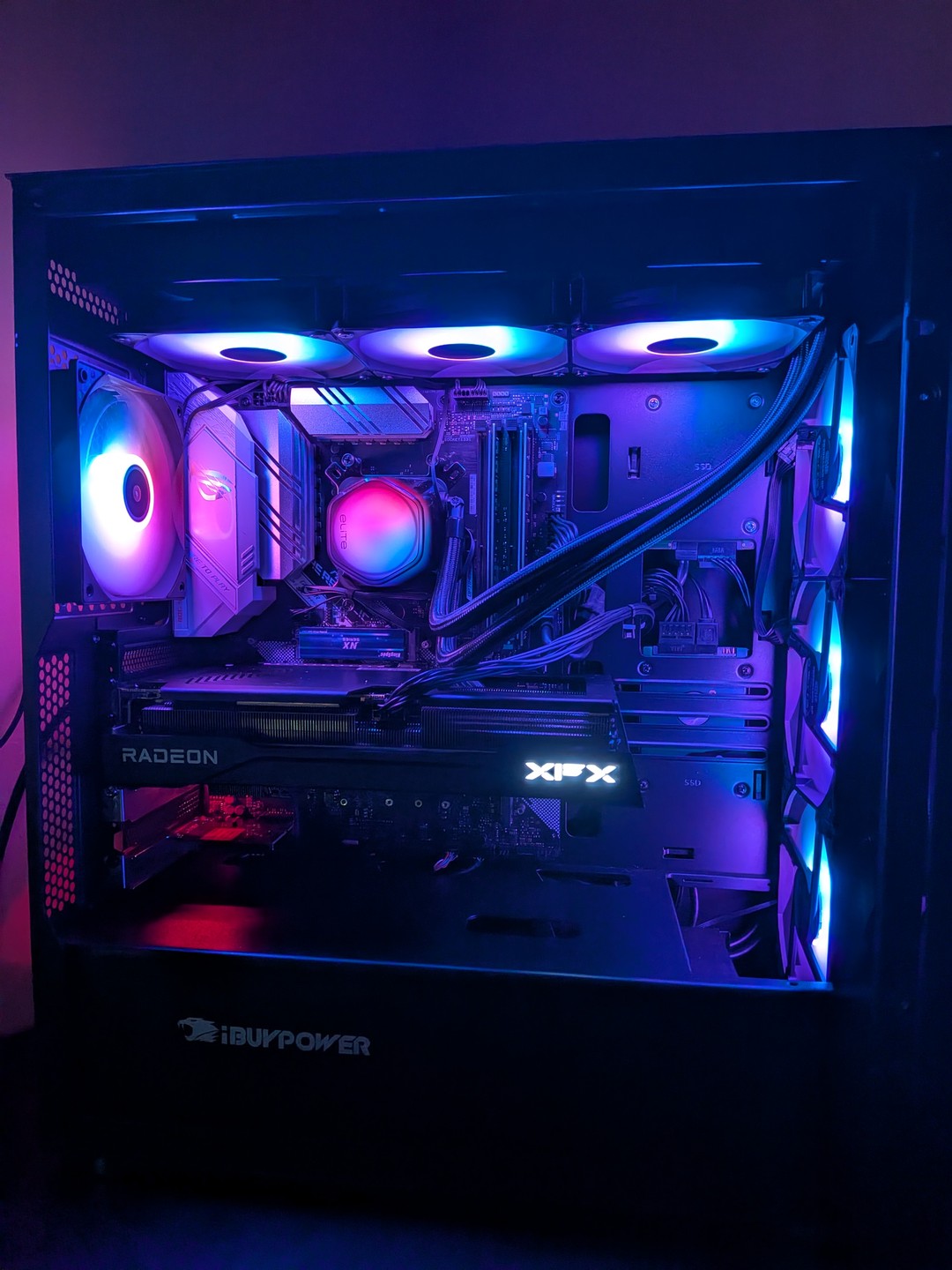 Ryzen 7 5800 XT | Rx 9060 XT 16GB | 32GB | 1TB SSD | 1 TB HDD