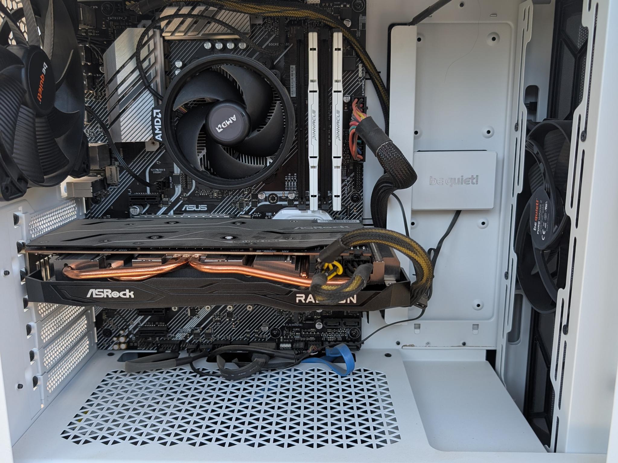 AMD Ryzen 5 3600 - ASRock 6700XT 12GB