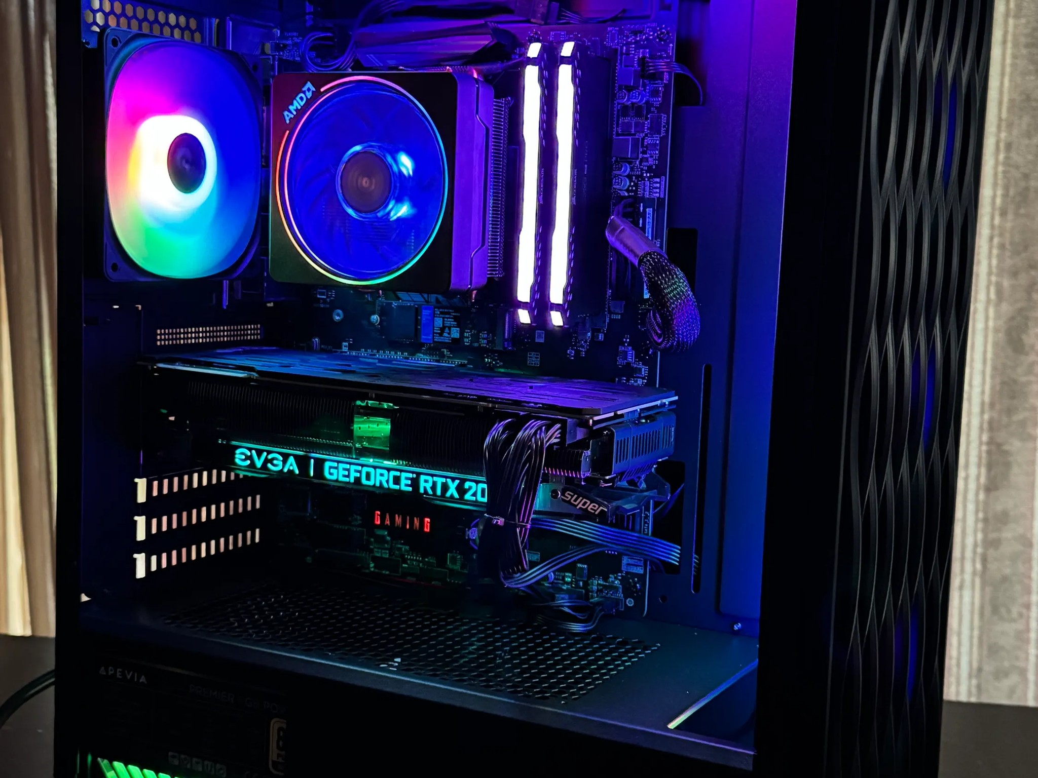 EVGA RTX 2070 super + RYZEN 7 3700x +16 GB RAM (THE PHANTOM RGB)