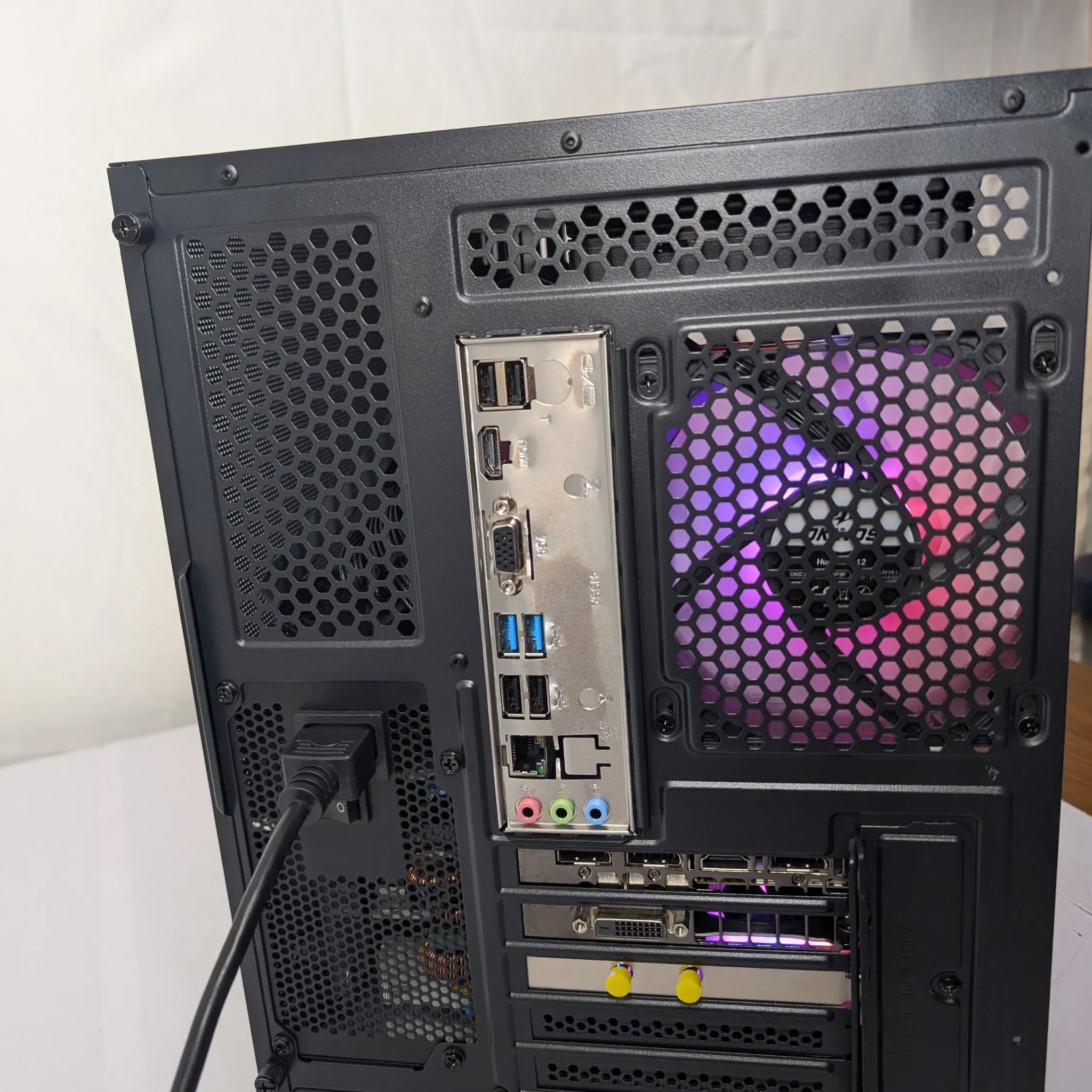GTX 1080 TI 11GB| RYZEN 5 2600X | 16GB DDR4 | 500GB NVME