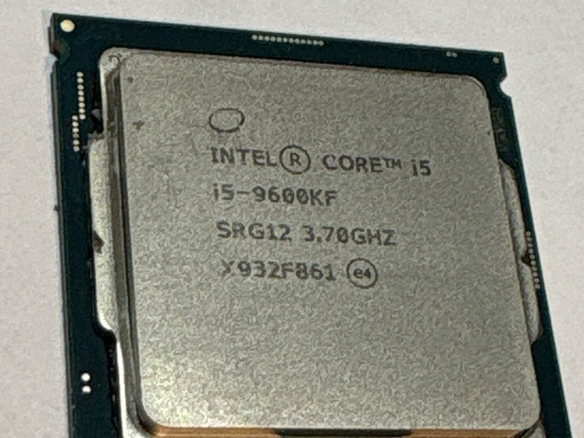 Intel Core i5-9600KF (NM)