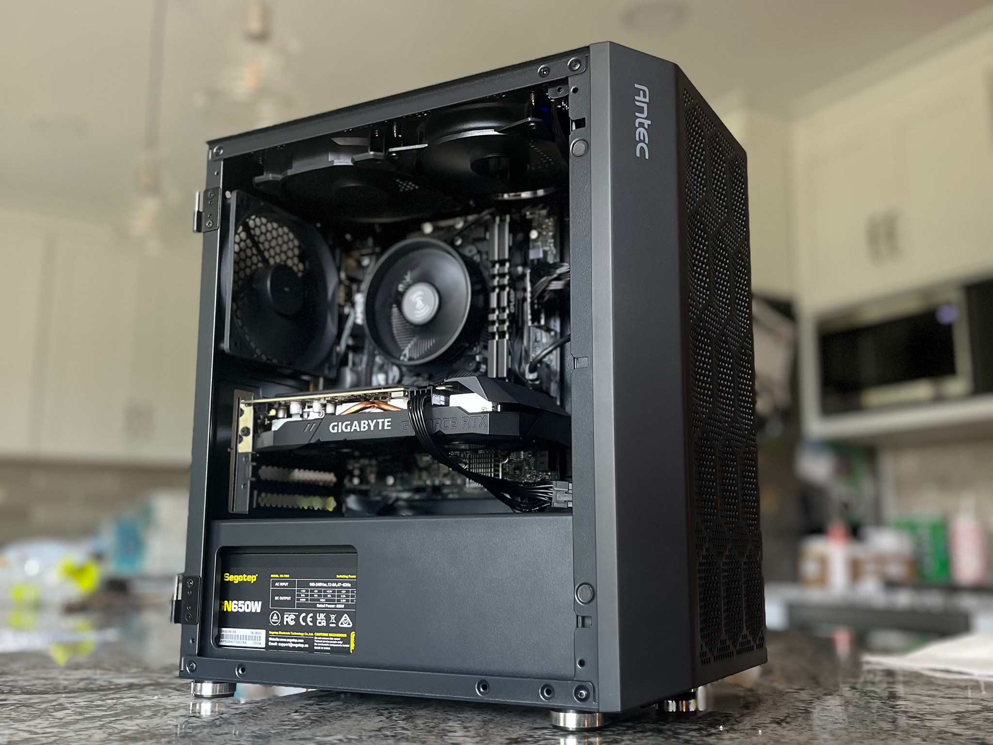 Stealthy Black Gaming Pc (Rtx 2060)