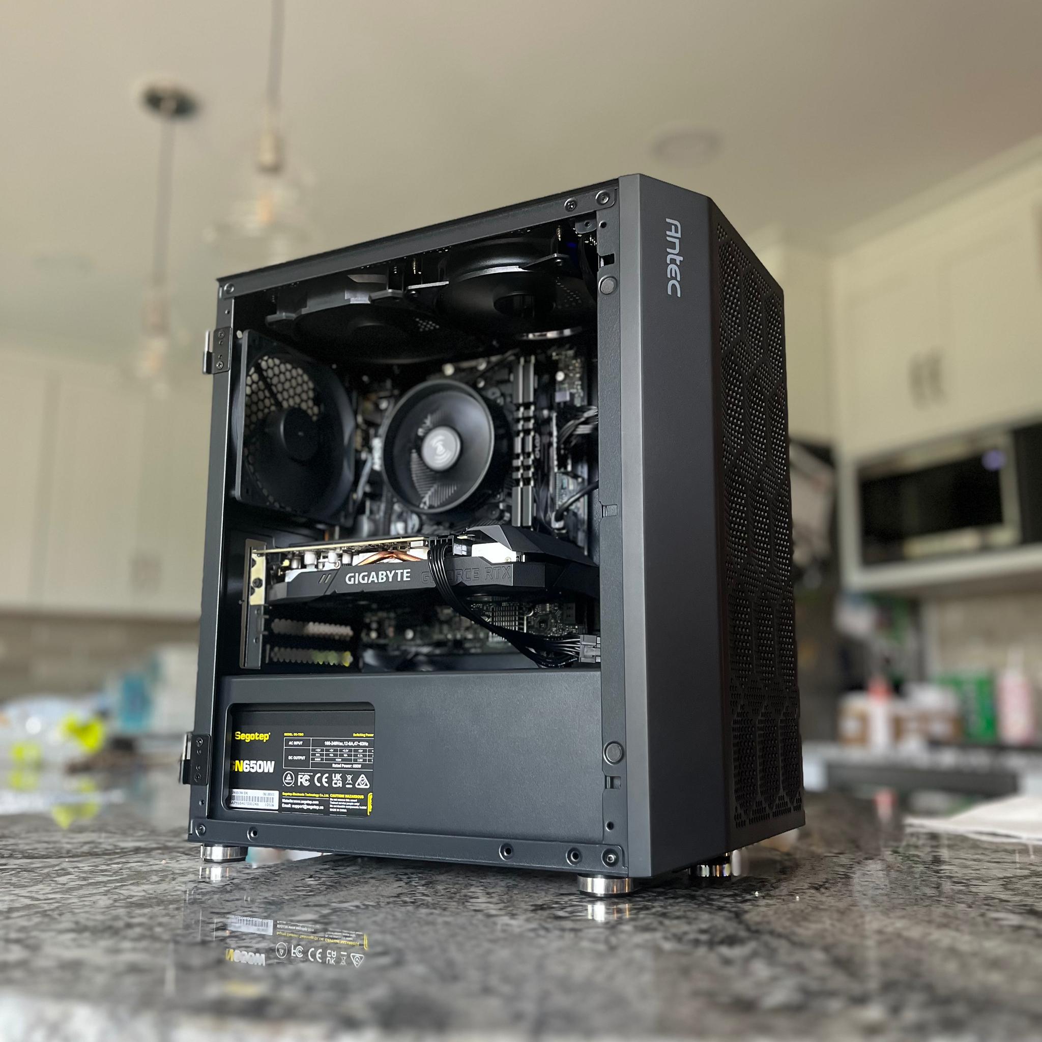 Stealthy Black Gaming Pc (Rtx 2060)
