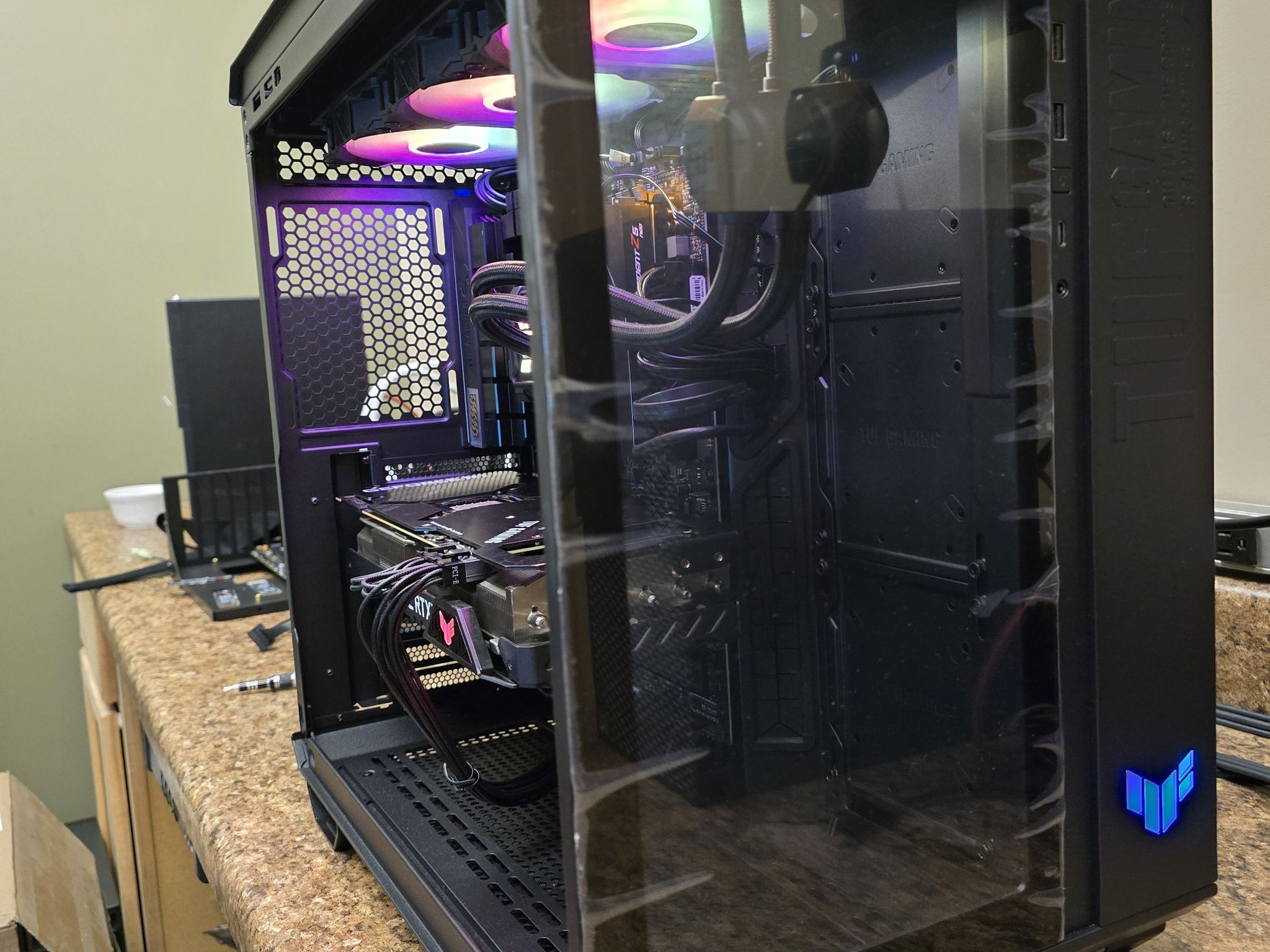 Ryzen 9 7950x - RTX 3090 | ASUS TUF Workstation