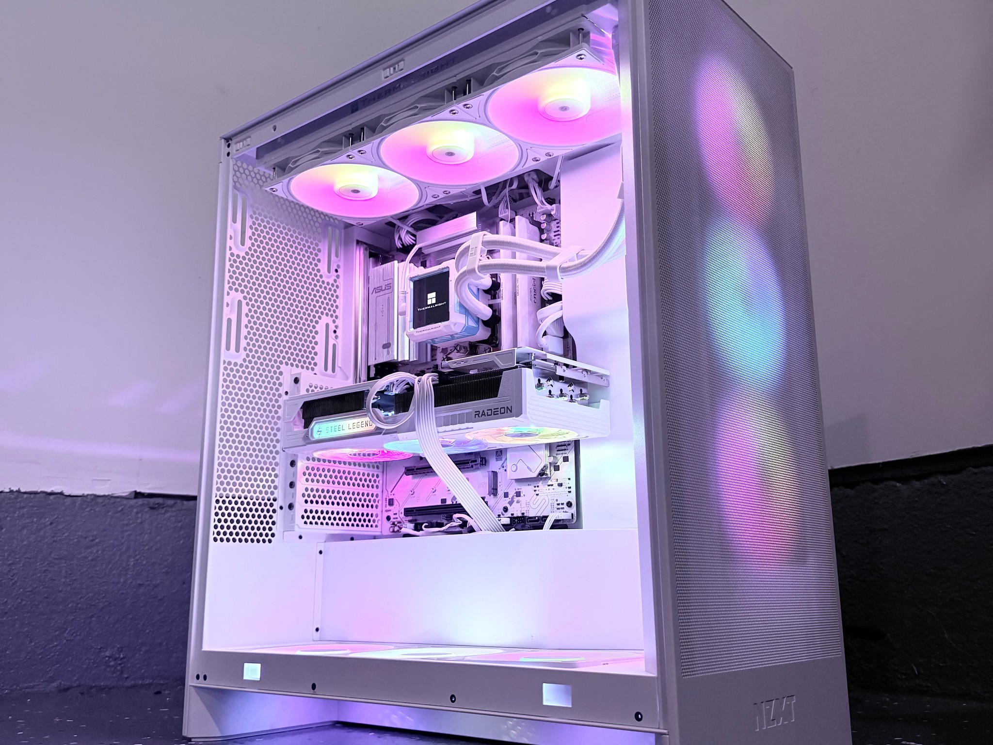 ⚪️"Polar Prism"❄️| 4K Gaming | Ryzen 7 9800X3D | RX 9070XT | 32GB 6400 mt/s DDR5 | 3TB Storage