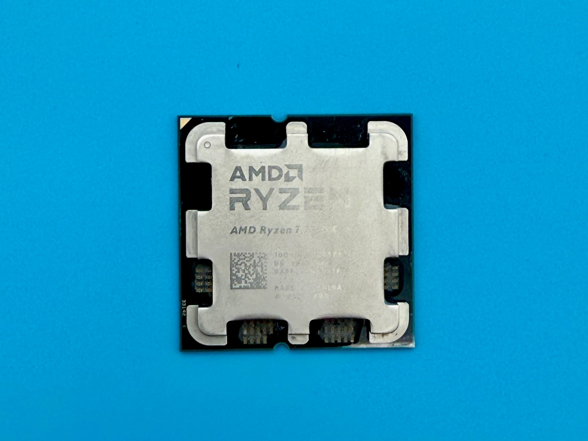 AMD Ryzen 7 7700X