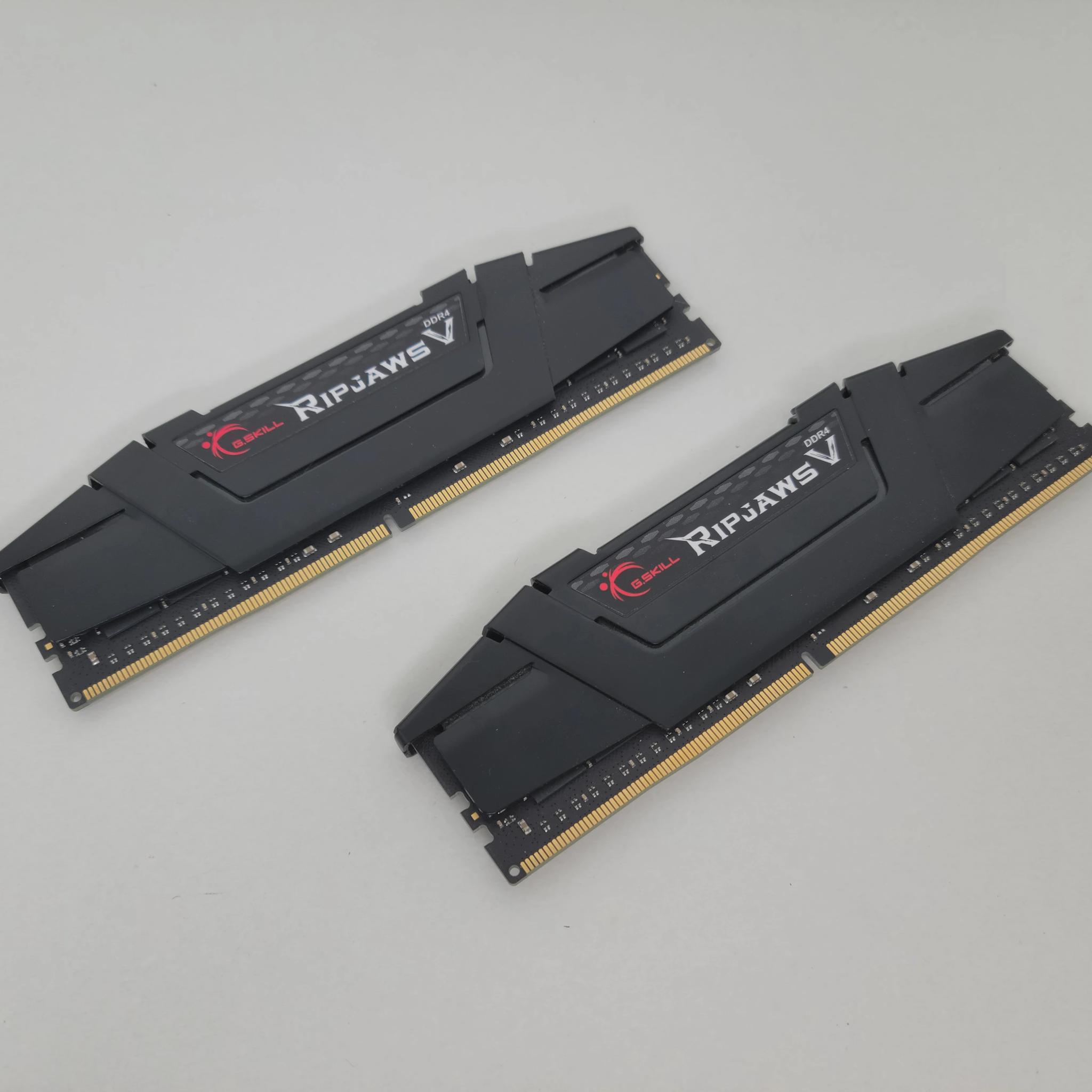 G.Skill Ripjaws V 32GB (2 x 16GB) DDR4-3200 CL16