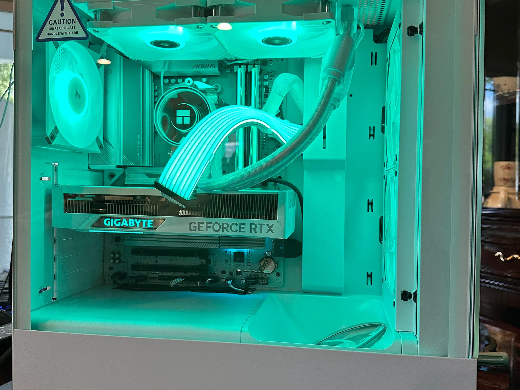 🧊White out🧊 4070 super, Ryzen 5 7600x, 32 Gb Ddr5 6000 MHz, 1 tb nvme ssd. PRICED TO SELL!