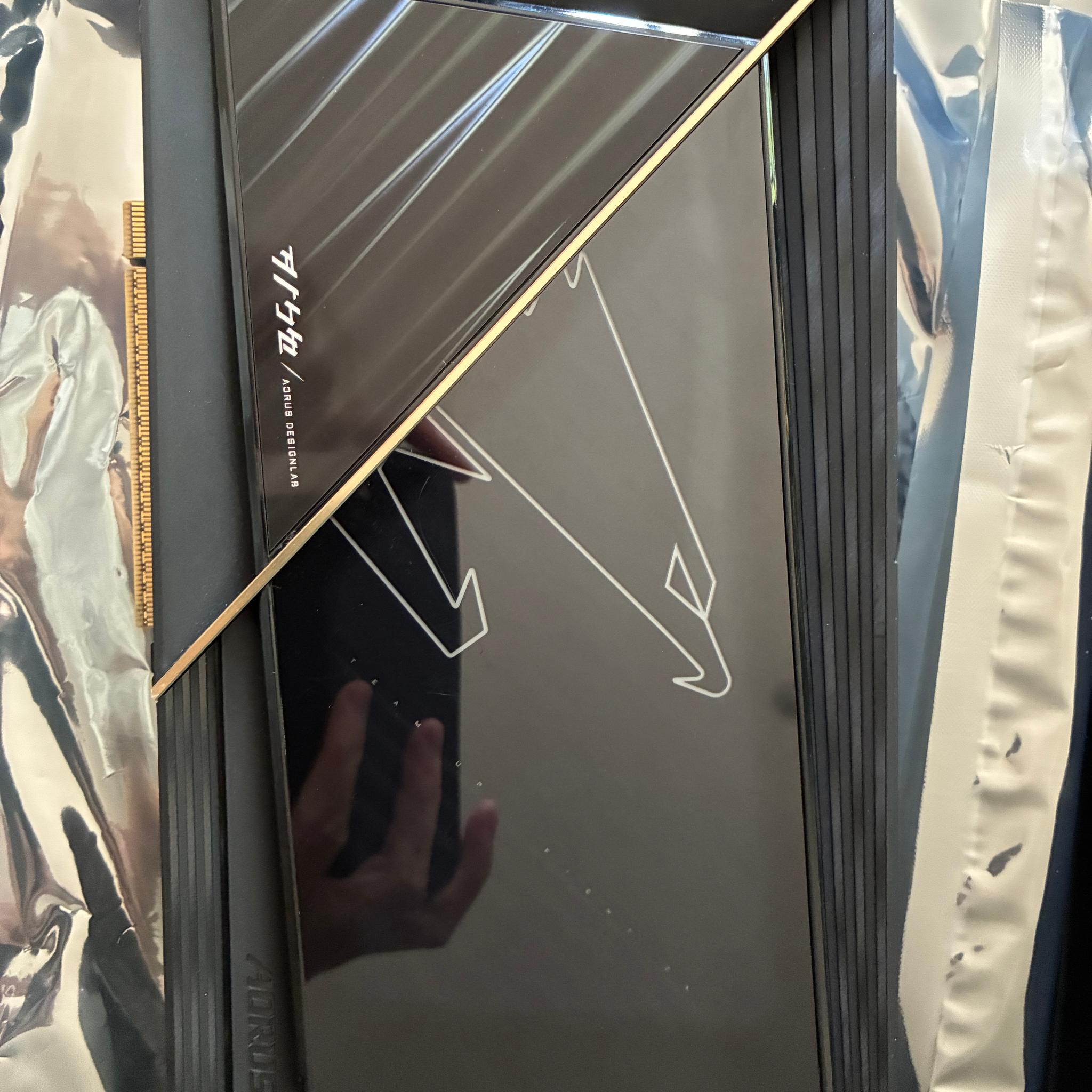 AORUS GeForce RTX™ 5090 XTREME WATERFORCE 32G GV-N5090AORUSX W-32GD