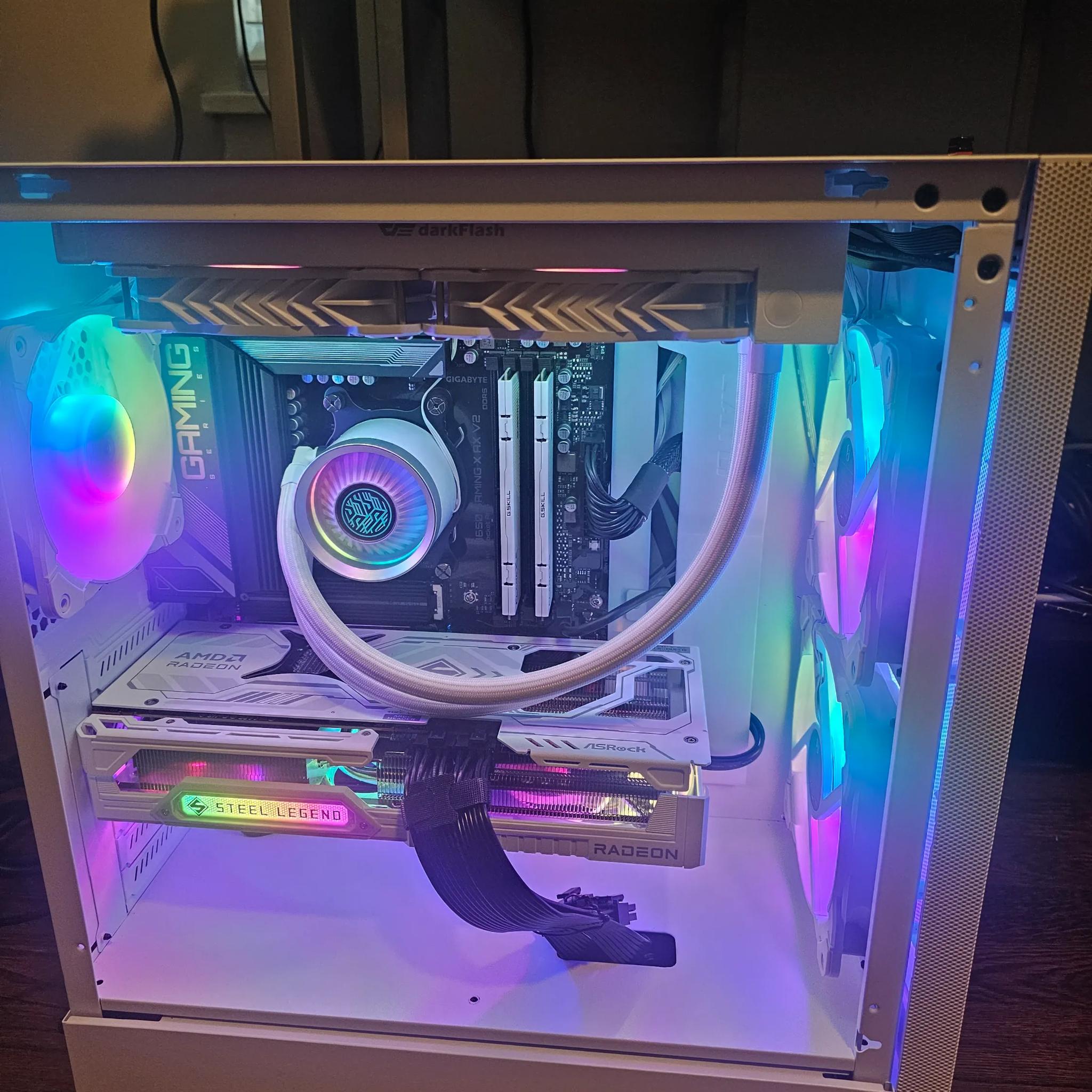 RX 9070 XT | Ryzen 5 9600x | 32GB DDR5 | 2TB NVME| Windows 11 Pro
