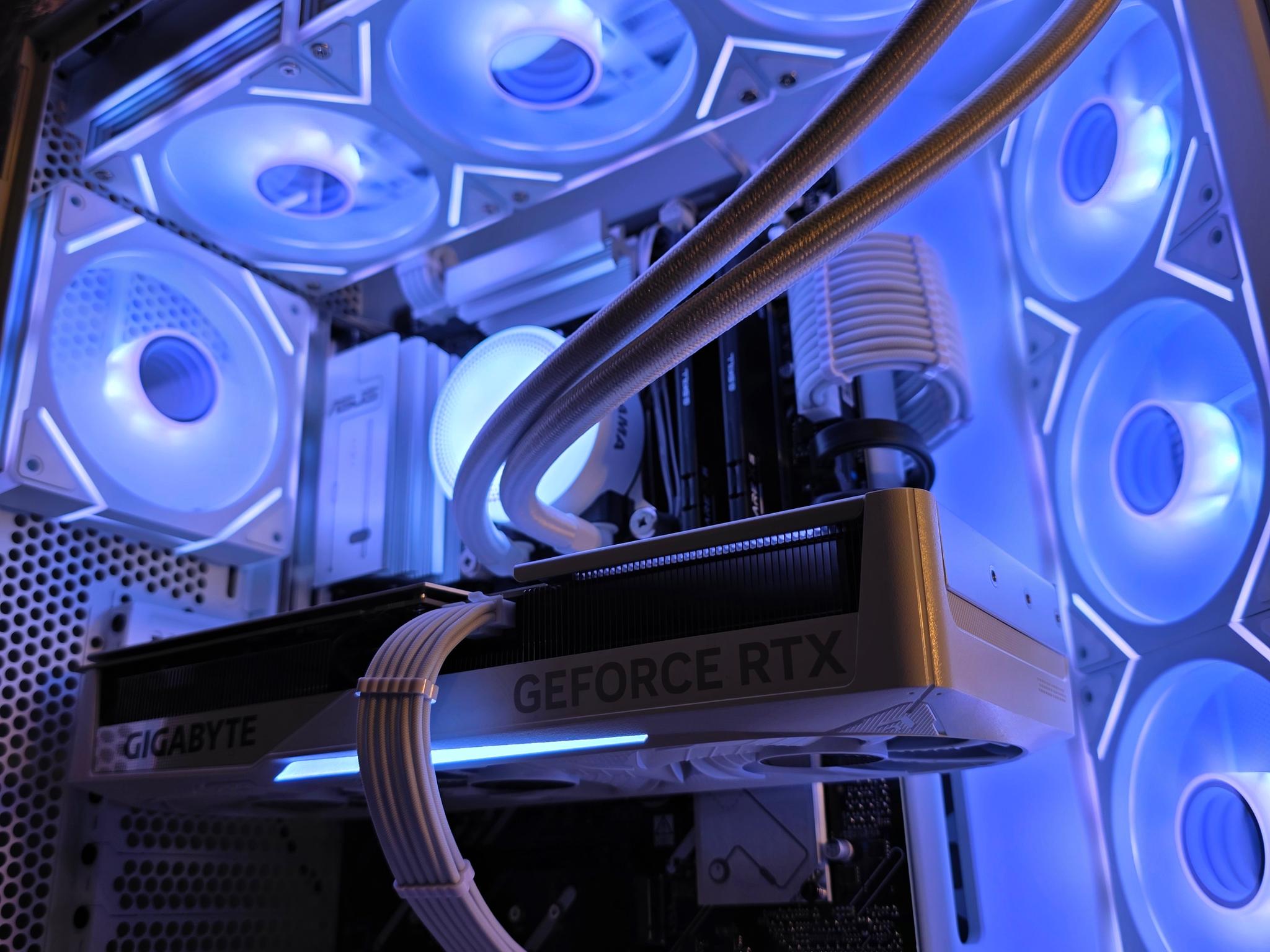 RTX 5070 Ti + RYZEN 5 7600X3D DDR5 PC