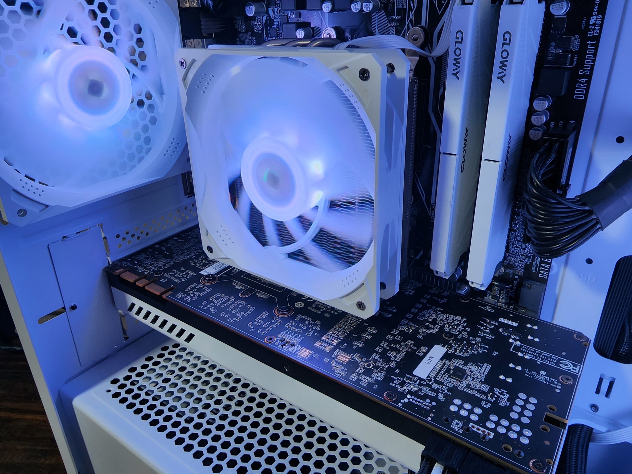 🥶🤍🥶 Zotac GTX 1080Ti // AMD Ryzen 3 3300X // Gloway 16GB 3200MHz