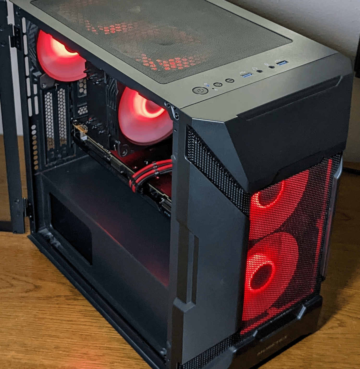 AMD Ryzen 5600G 4.4Ghz, 240GB Storage, 16GB RAM, Gtx 950, Custom Built Gaming and Work Desktop