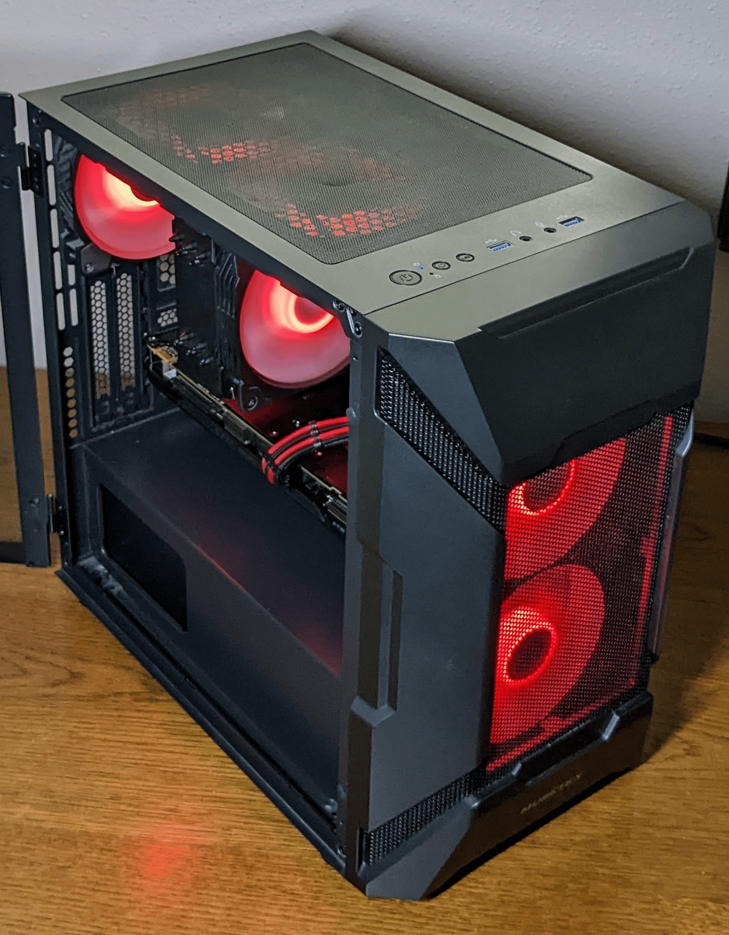 AMD Ryzen 5600G 4.4Ghz, 240GB Storage, 16GB RAM, Gtx 950, Custom Built Gaming and Work Desktop