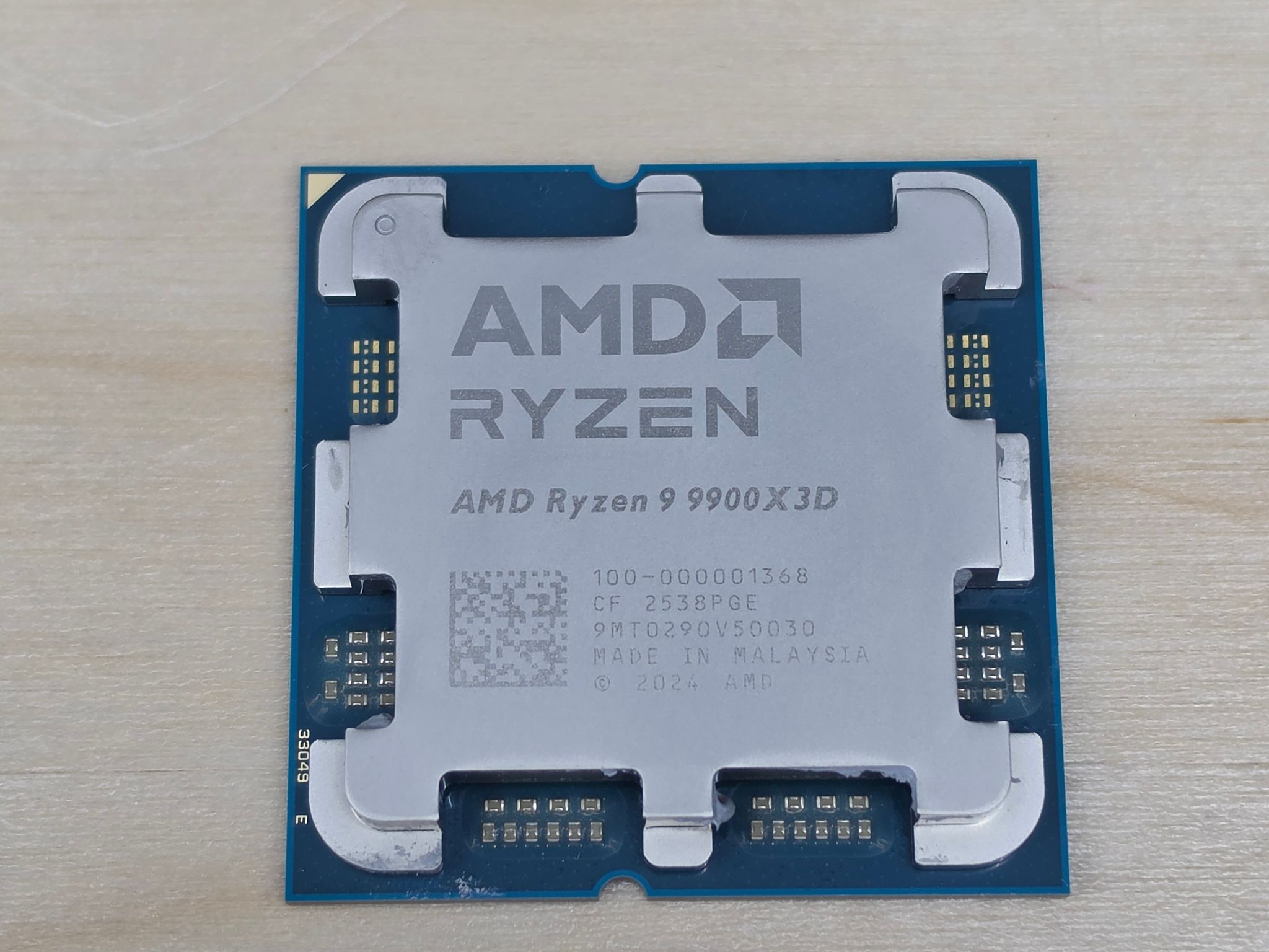 AMD Ryzen 9 9900X3D