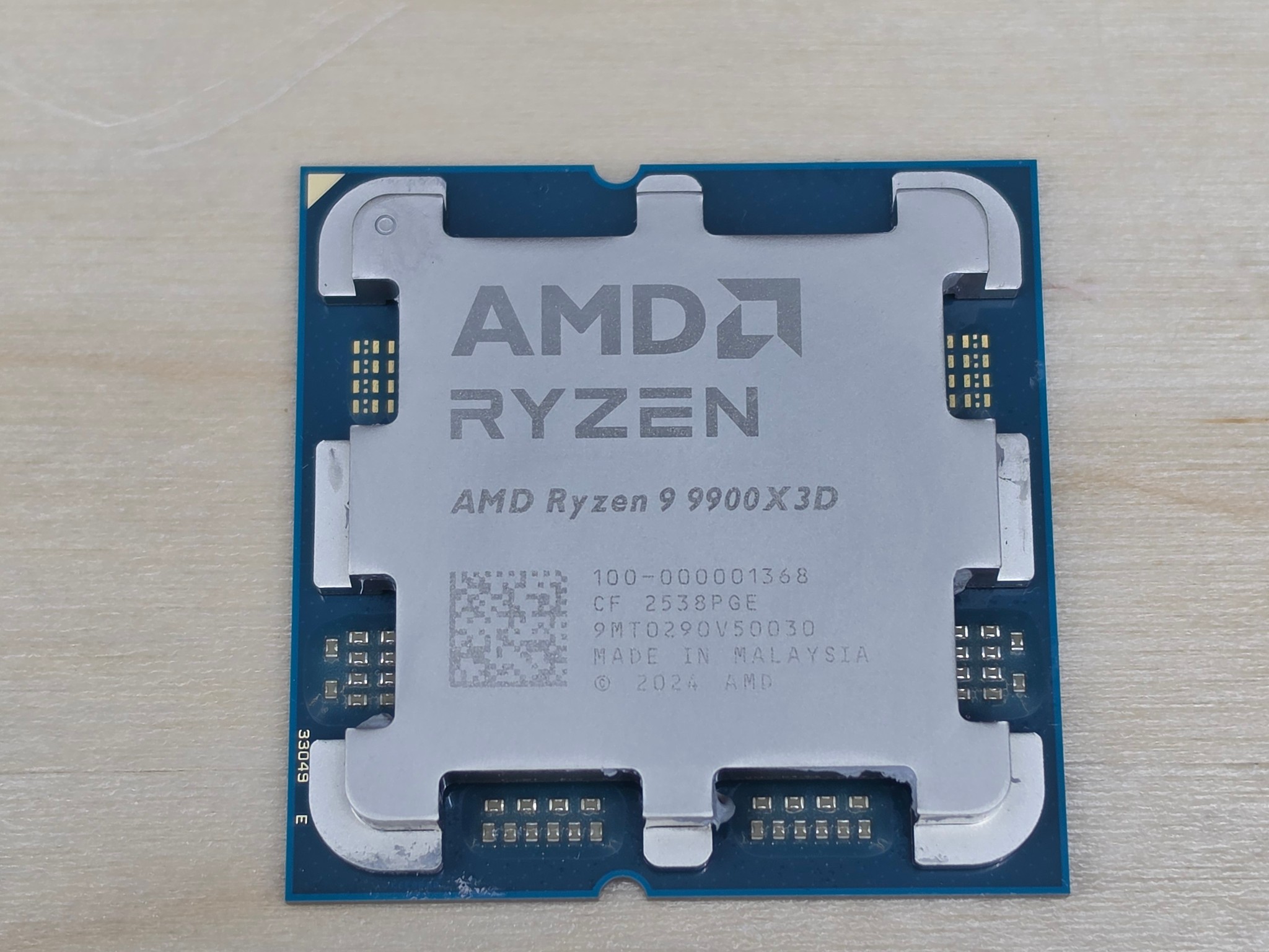 AMD Ryzen 9 9900X3D