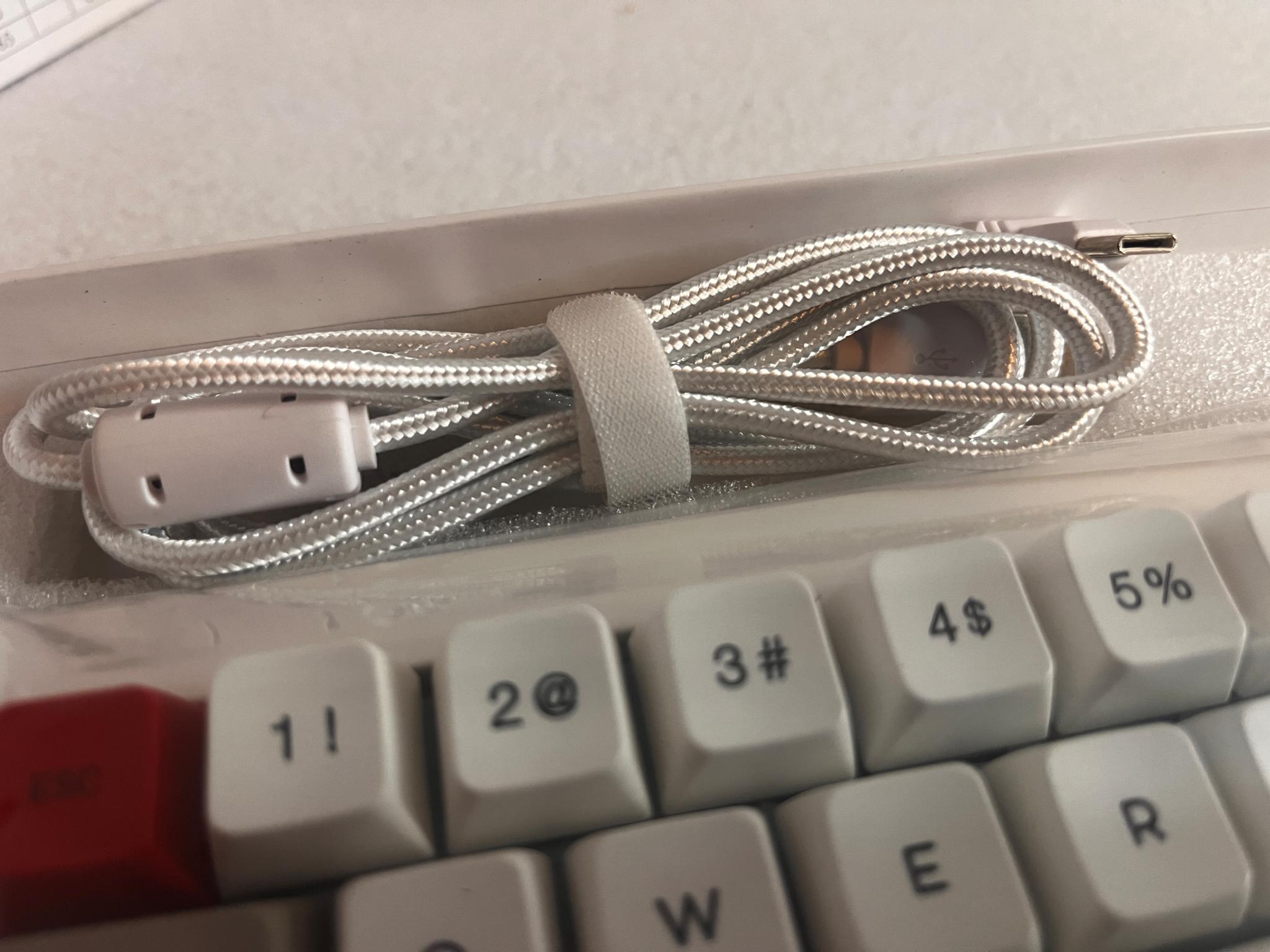 Ractous Design RGB keyboard