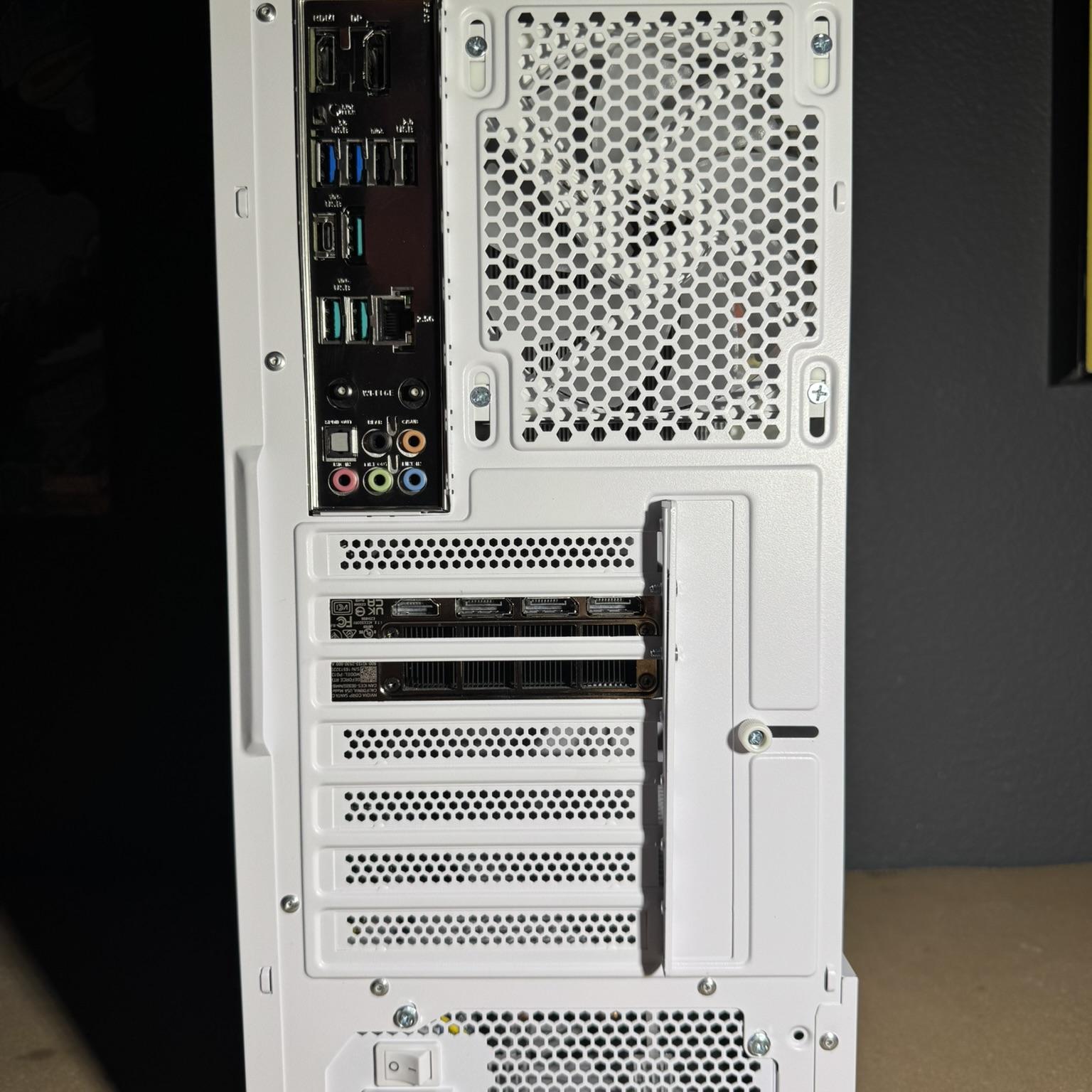 RTX 3080 Founders Edition | Ryzen 7600X | 64GB DDR5 | 2TB | WIFI
