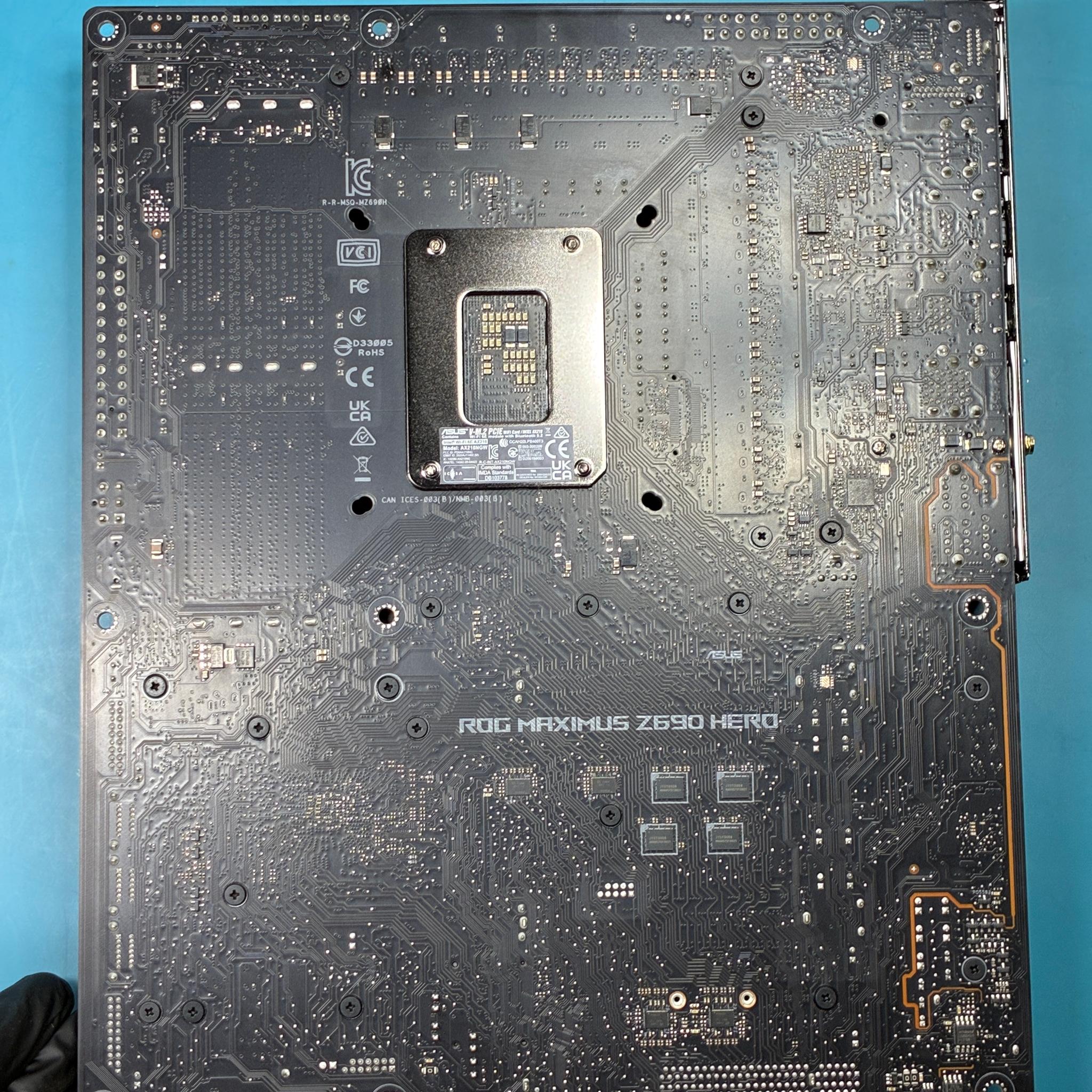 Asus ROG MAXIMUS Z690 HERO (Motherboard)