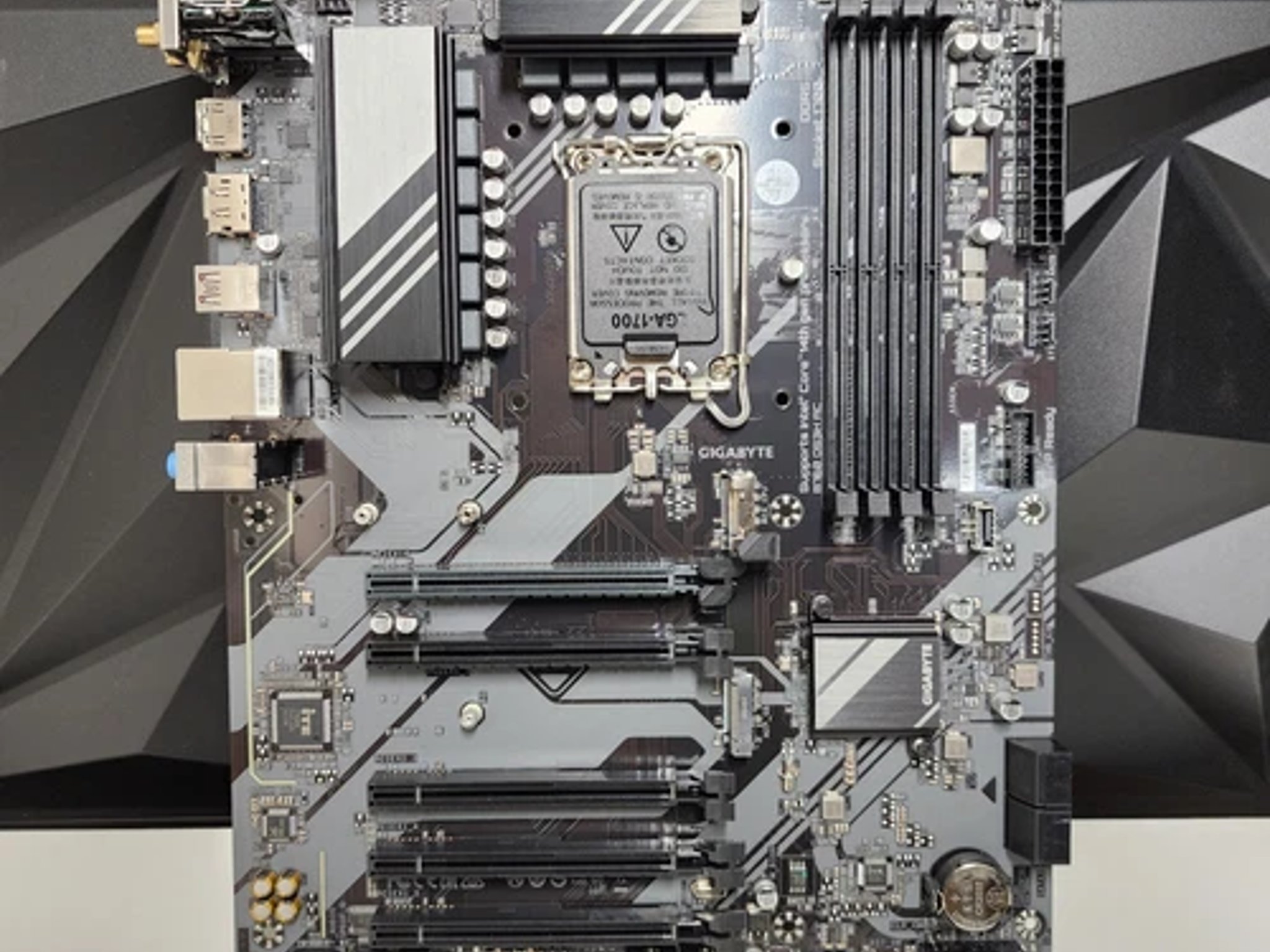 UPDATED BIOS GIGABYTE B760 DS3H AC WIFI DDR5 ATX MOTHERBOARD