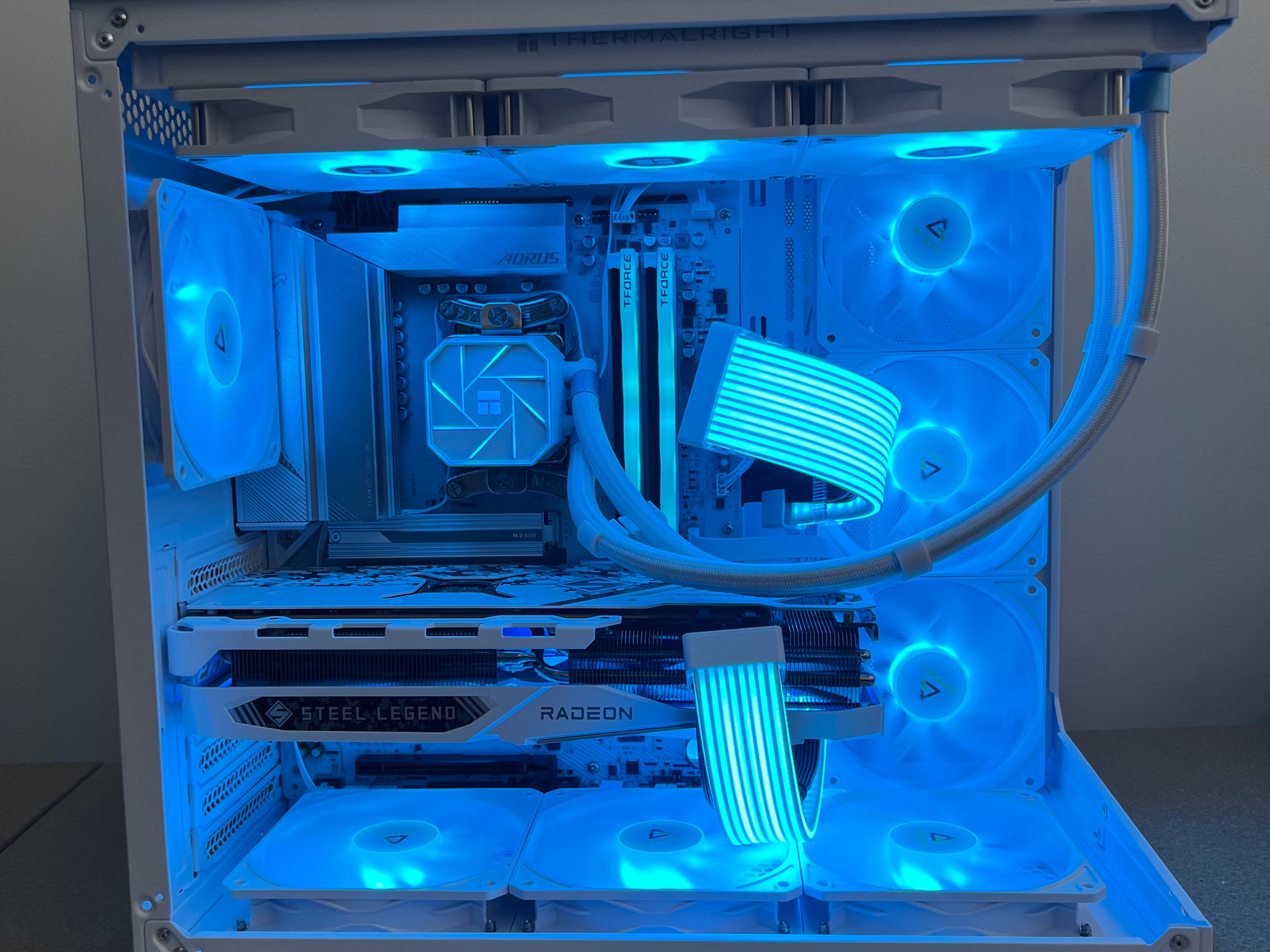 👑👑AMD KING👑👑RX 7900 GRE 16 GB⭐️RYZEN 7700X⭐️32 GB DDR5⭐️1 TB GEN 4 SSD⭐️WIFI