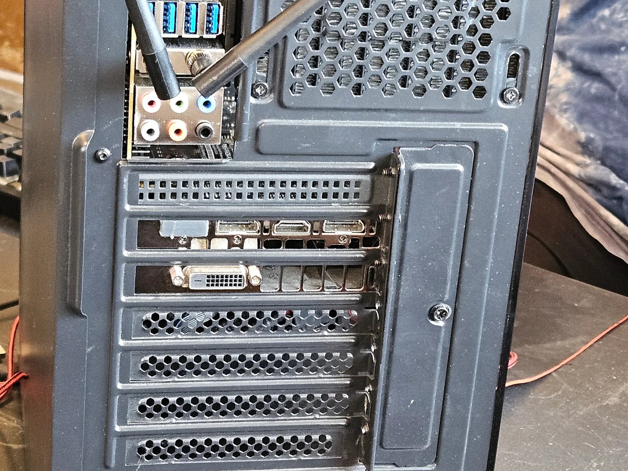 Gaming PC Ryzen 5 8500G, MSI PRO B650 Wifi, EVGA 1060 6gb  16 GB DDR5 Ram 1tb NVME SSD 700W PS