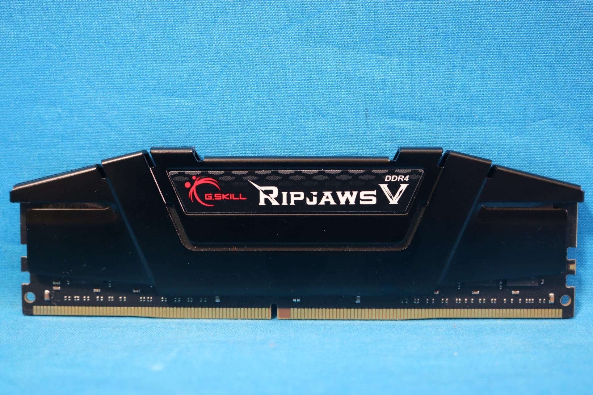 G.Skill RipJaws V 32GB (2x16GB) DDR4-3200MHz CL16 1.35V Desktop RAM F4-3200C16Q-64GVK