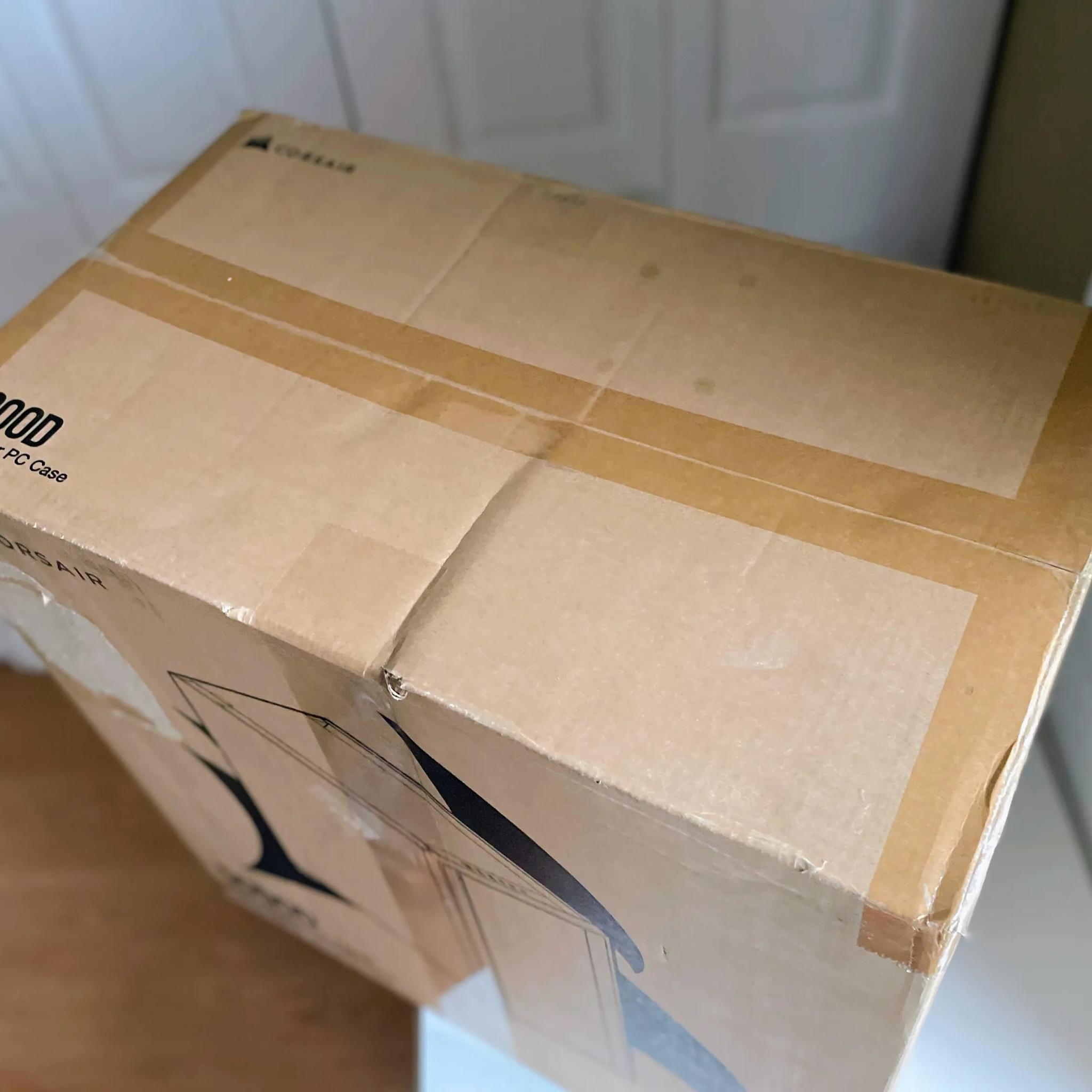 BNIB Corsair 5000D Tempered Glass Mid-Tower ATX PC Case - White