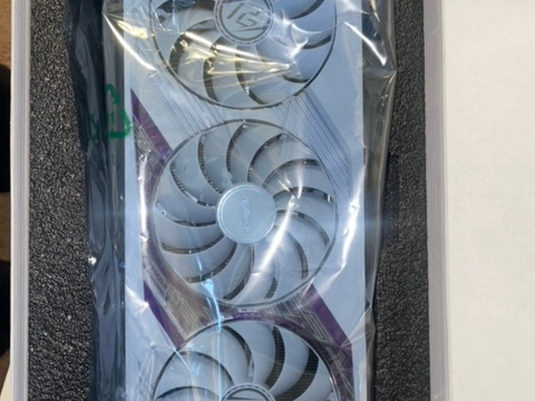 7900xt 20 GB Phantom Gaming White OC Graphics Card
