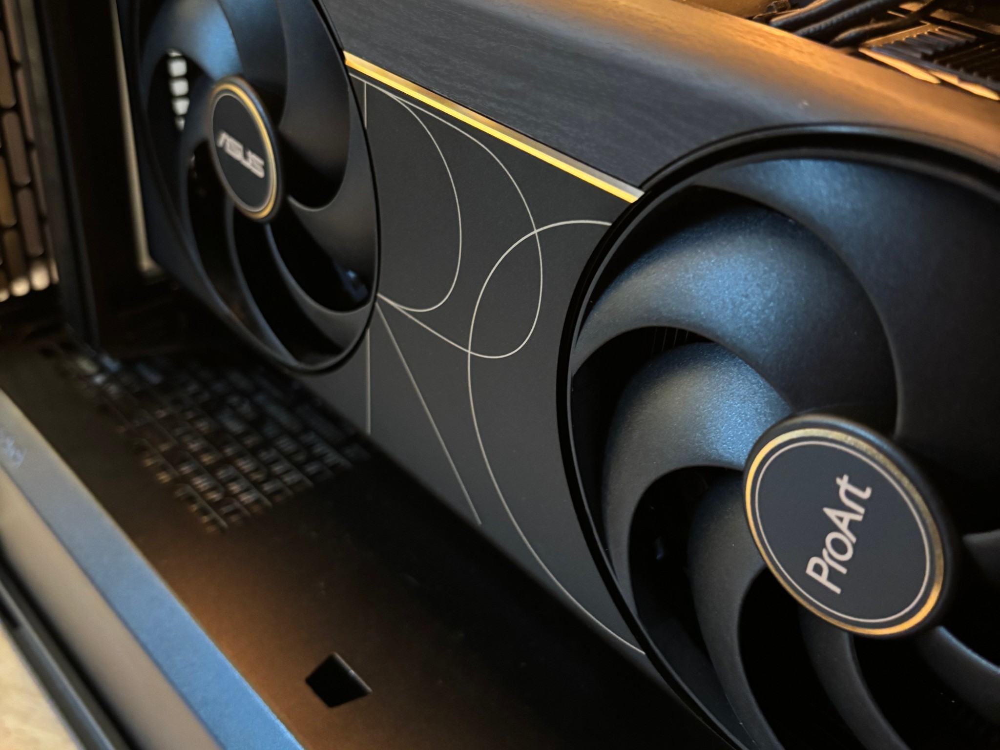 ProArt Gaming/Workstation PC Nvidia RTX 5090