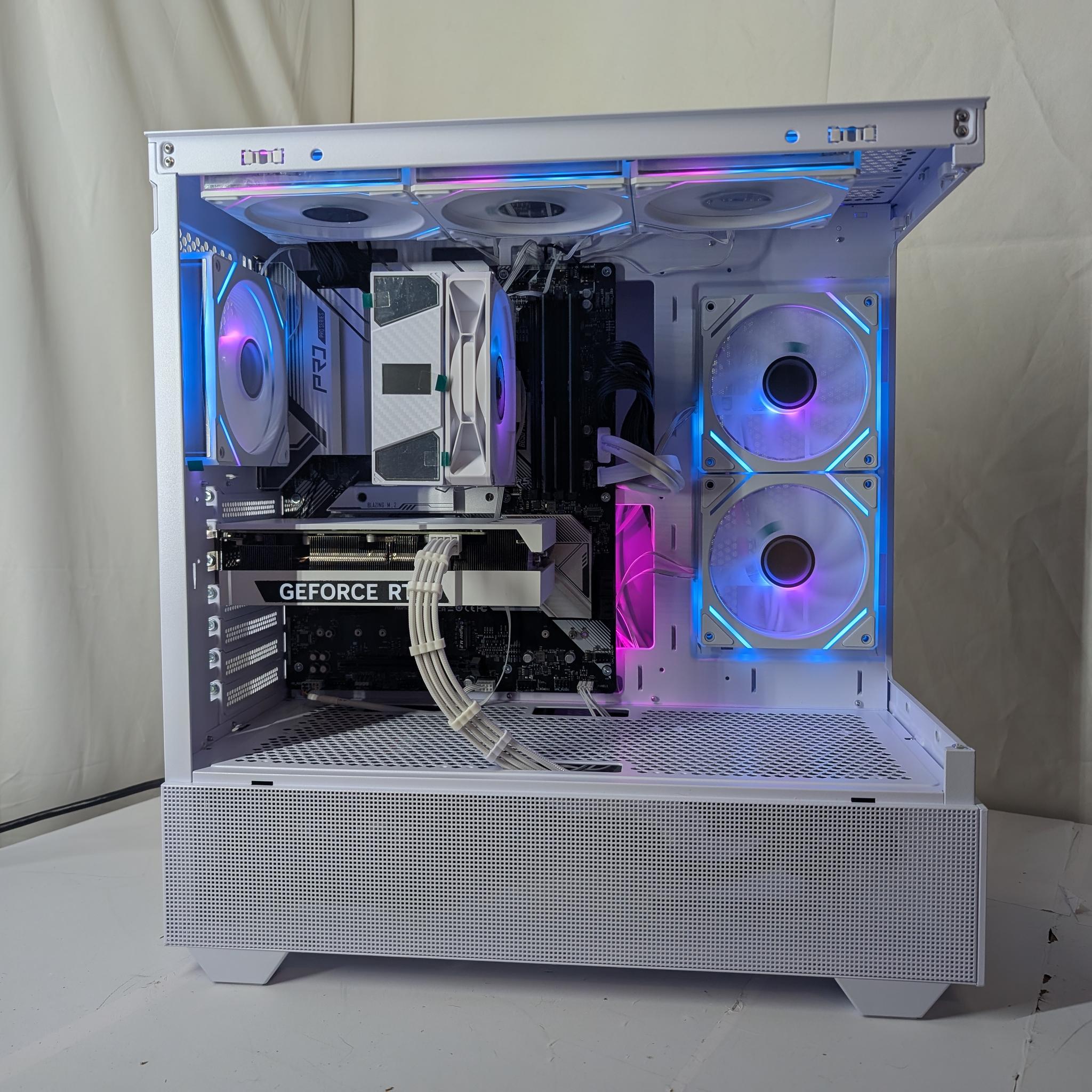 RTX 4070 | RYZEN 5 7600X | 16gb DDR5 | 1TB NVME | ALL WHITE