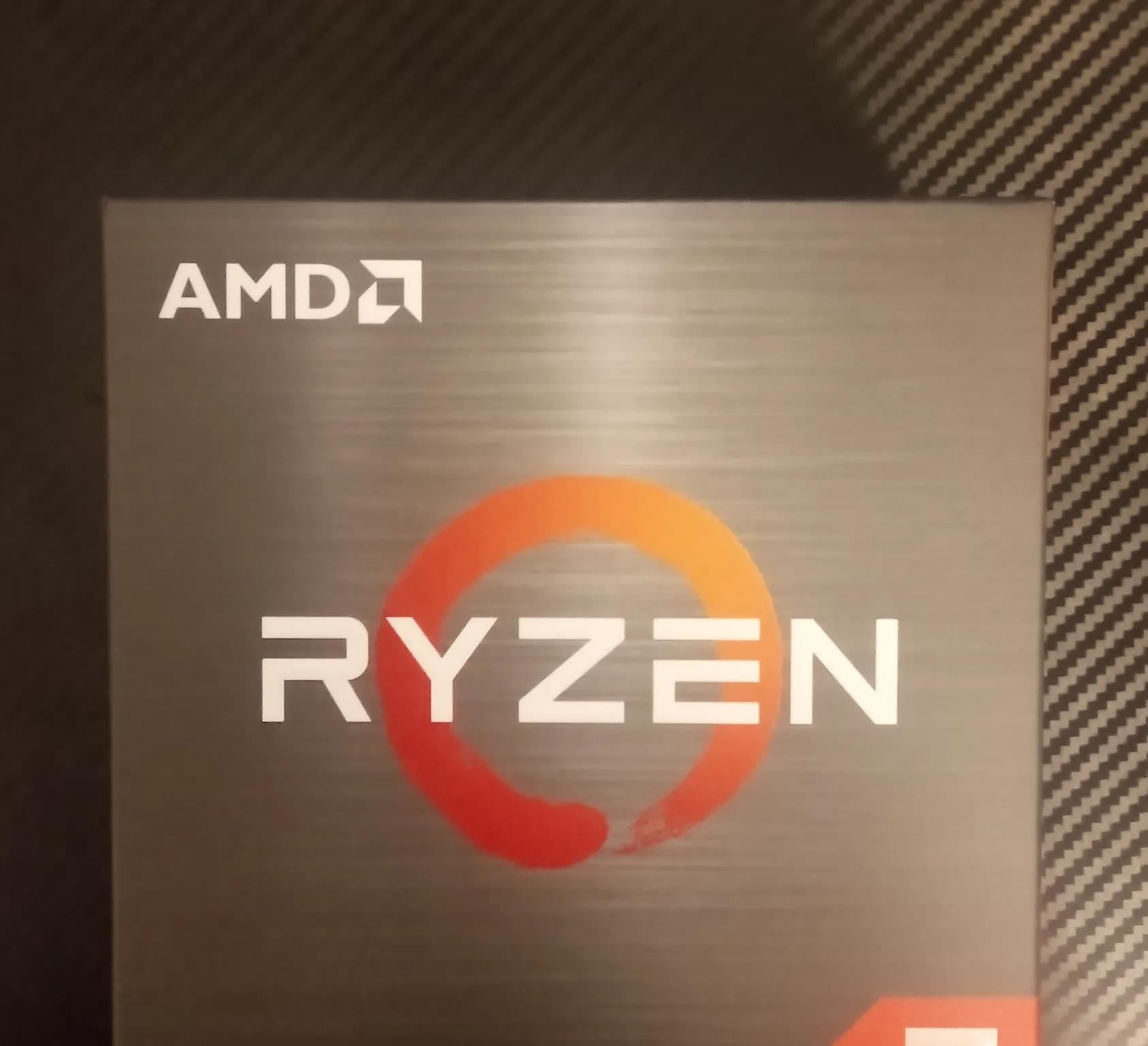 AMD Ryzen 7 5800X Processor (4.7GHz, 8 Cores, Socket AM4) Box - 100-100000063WOF