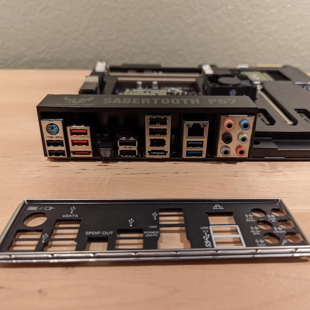 ASUS SABERTOOTH P67 Intel P67 Express LGA 1155 DDR3 Motherboard USB3.0