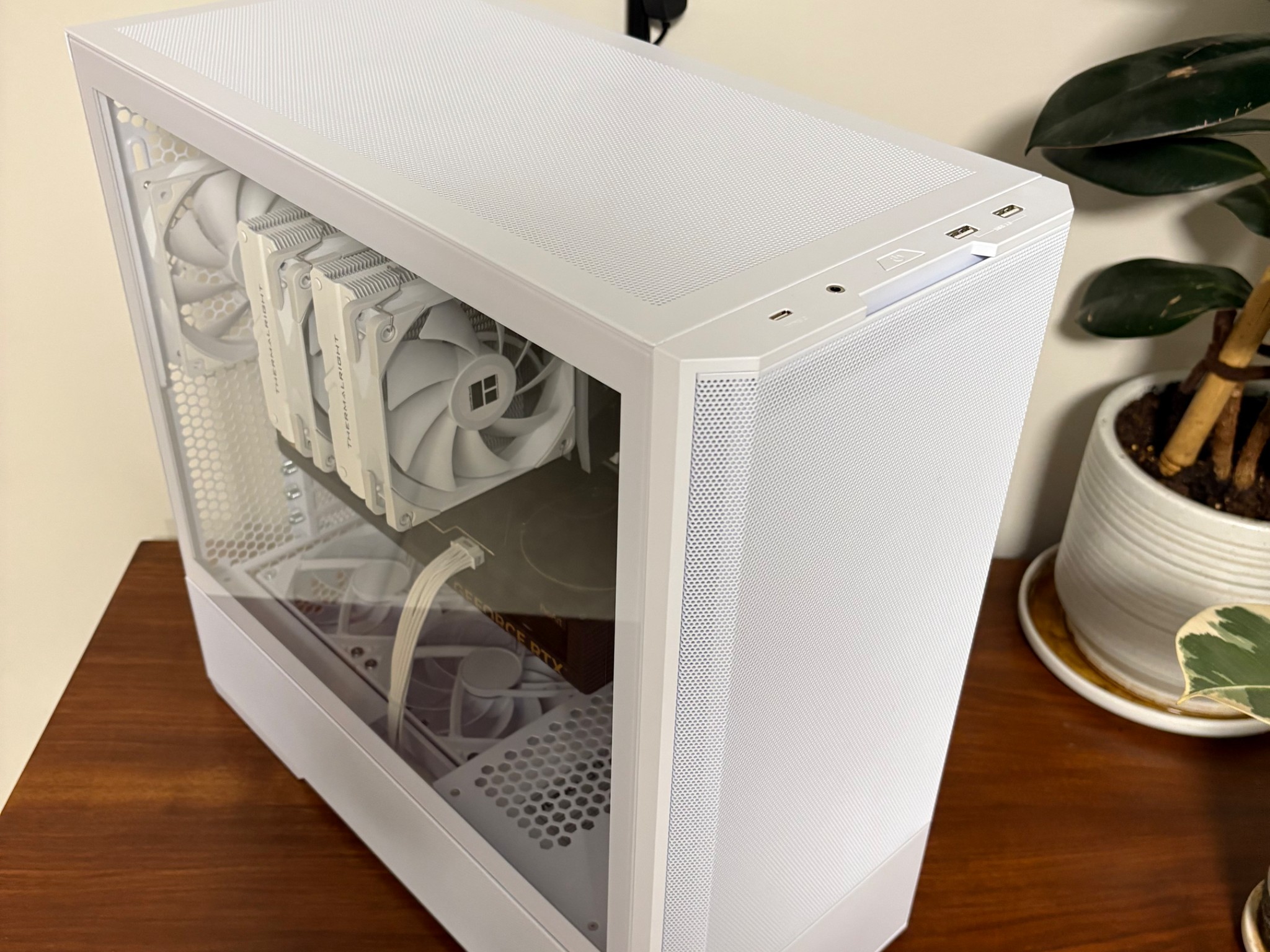 RTX 4070TI | Ryzen 7 7700X | 32GB DDR5 | 1TB SSD | 850W Gold PSU | ARGB Fans | Lancool 207