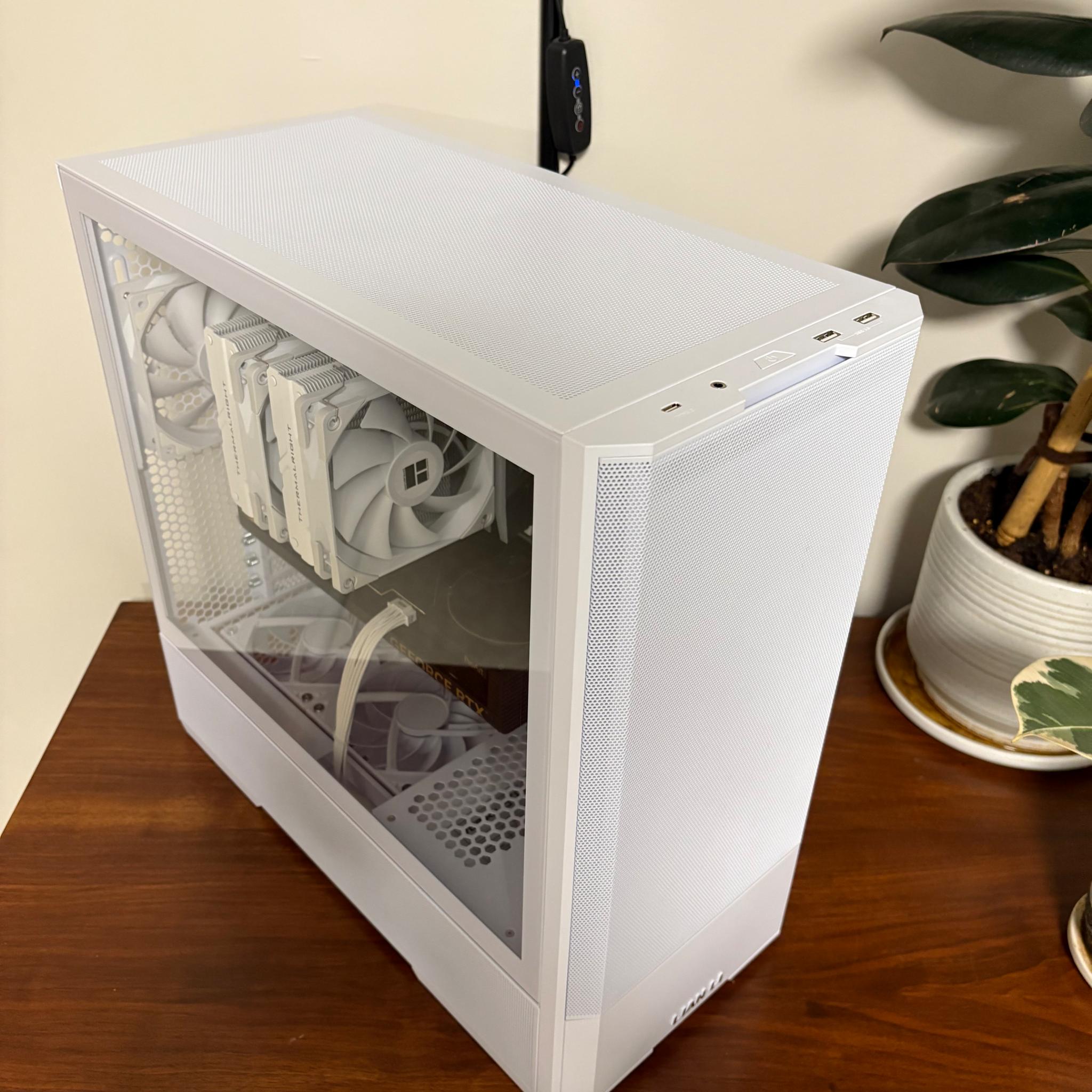 RTX 4070TI | Ryzen 7 7700X | 32GB DDR5 | 1TB SSD | 850W Gold PSU | ARGB Fans | Lancool 207