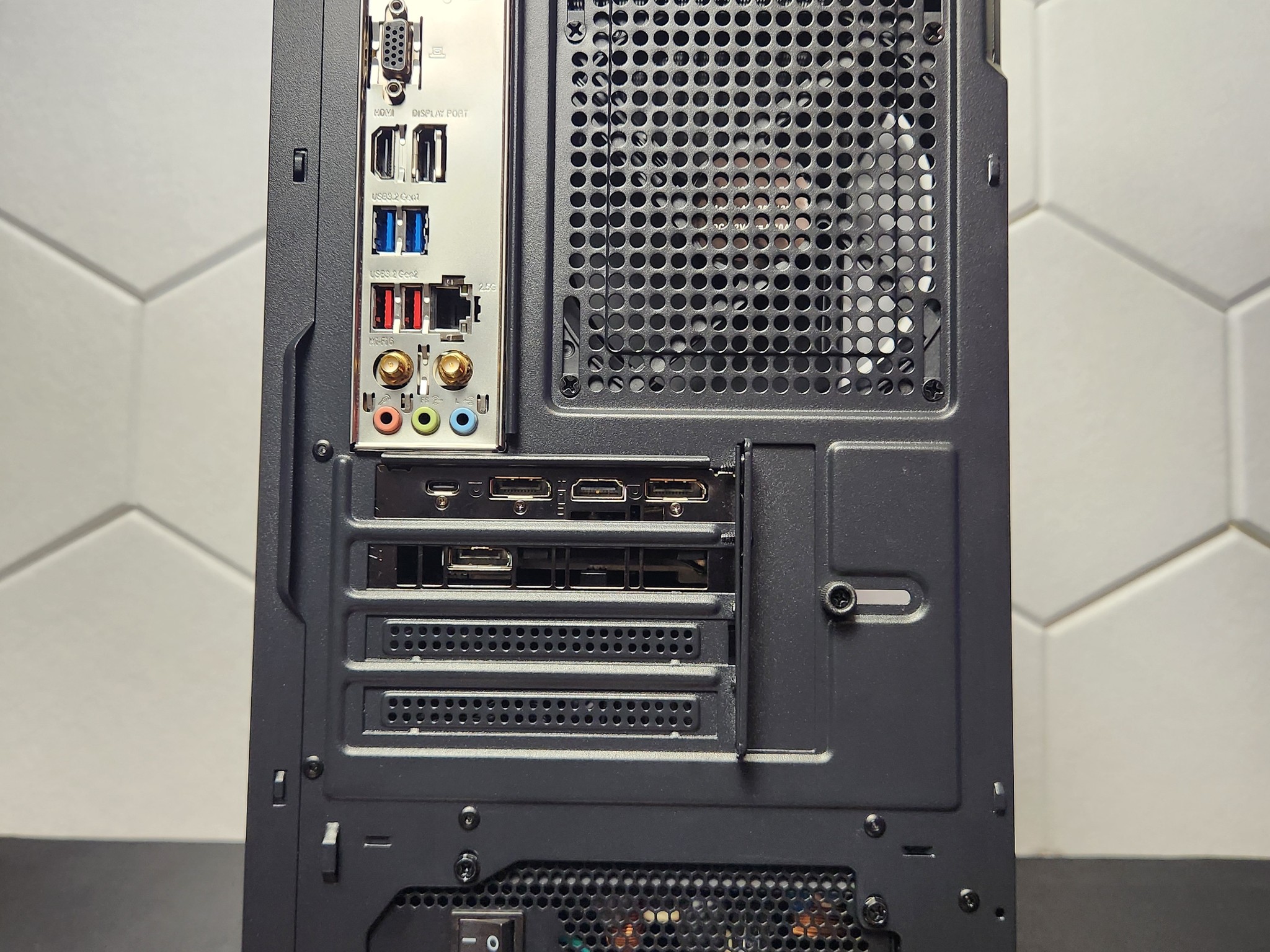 RTX 2080 | Intel I7-11700F | 16GB DDR4 | 512GB SSD + 1TB HDD | Windows 11 | WIFI+BT "Sage"