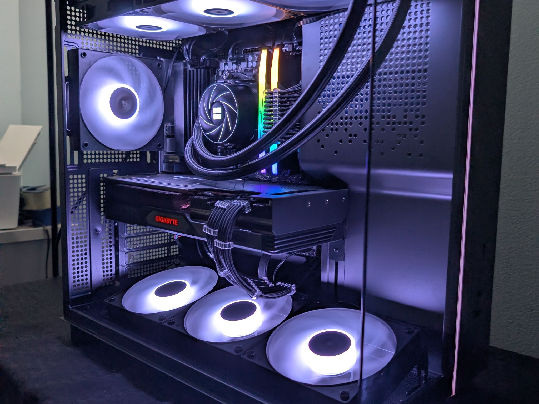 Ryzen 5 7500x3d-RX 7800 XT 16GBvram-32GB DDR5 6000-1 TB NVME Gaming PC