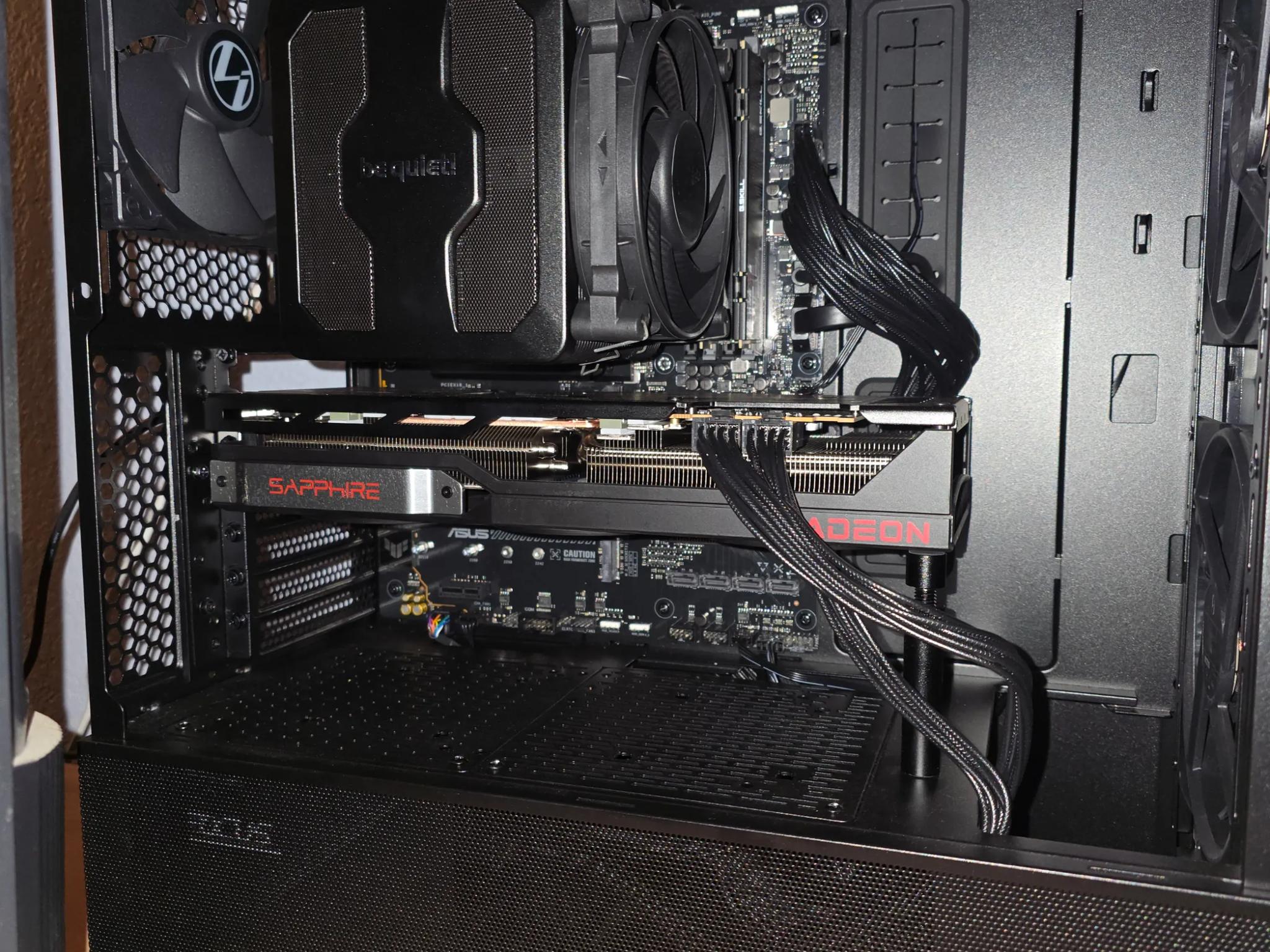 Lightly used Sapphire Pulse Radeon RX 7900xt OC 20gb