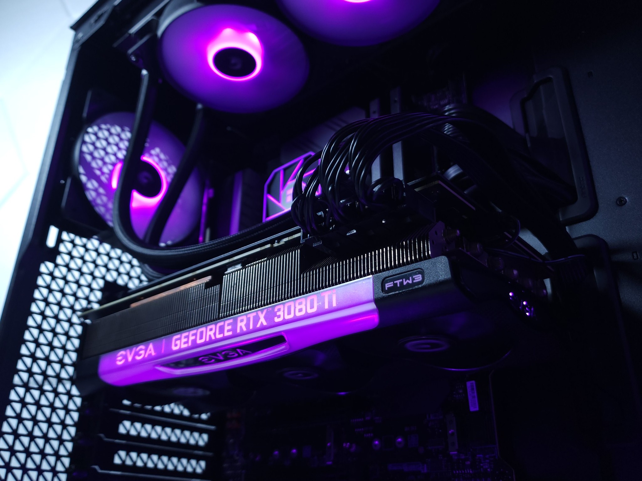 💜🖤1440p Gaming | RTX 3080 Ti FTW3 | Intel Core i5 12600KF | 32GB 3200MHz | 1TB M.2 NVMe SSD Gen 4